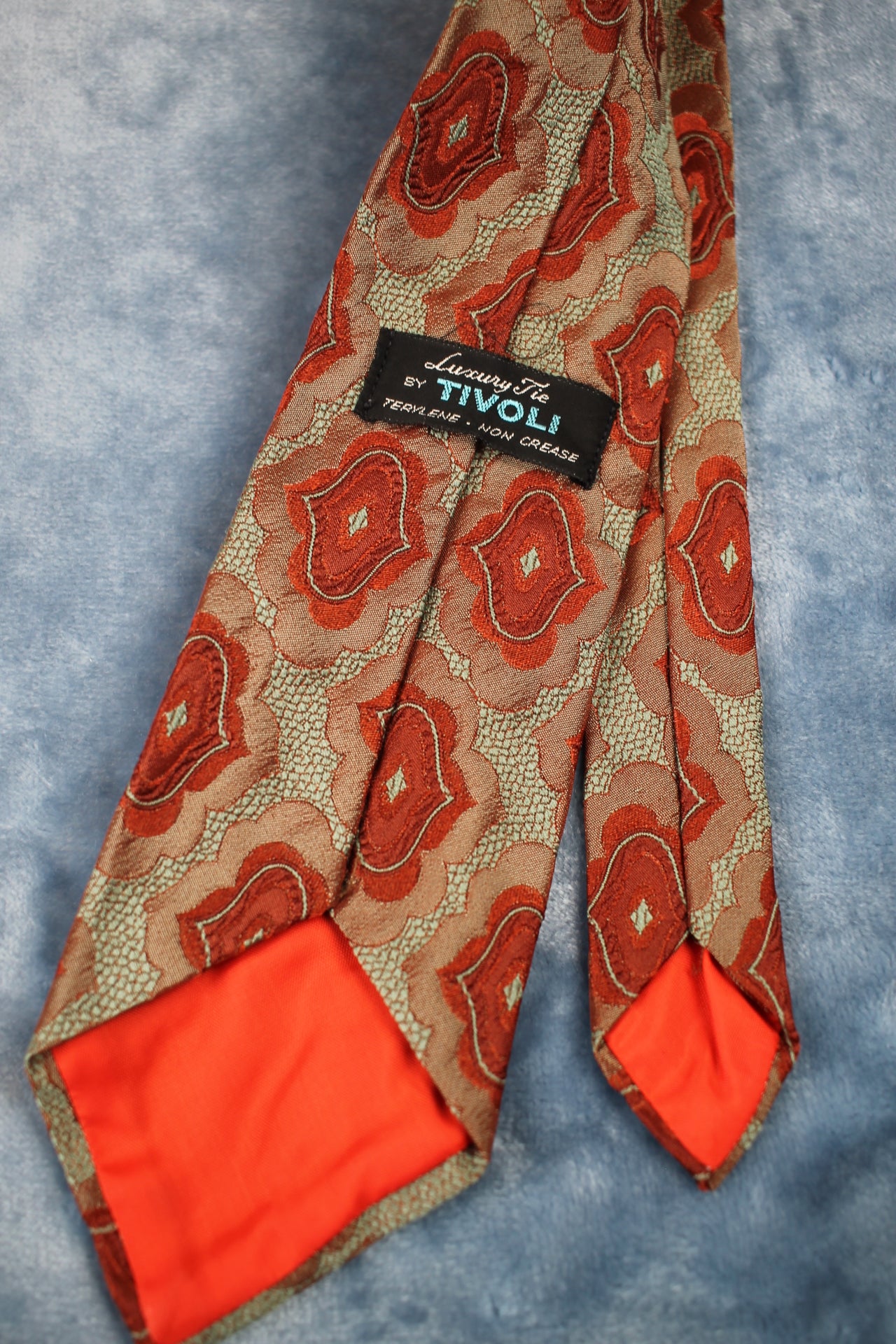 Vintage Tivoli 1960s green red pattern tie