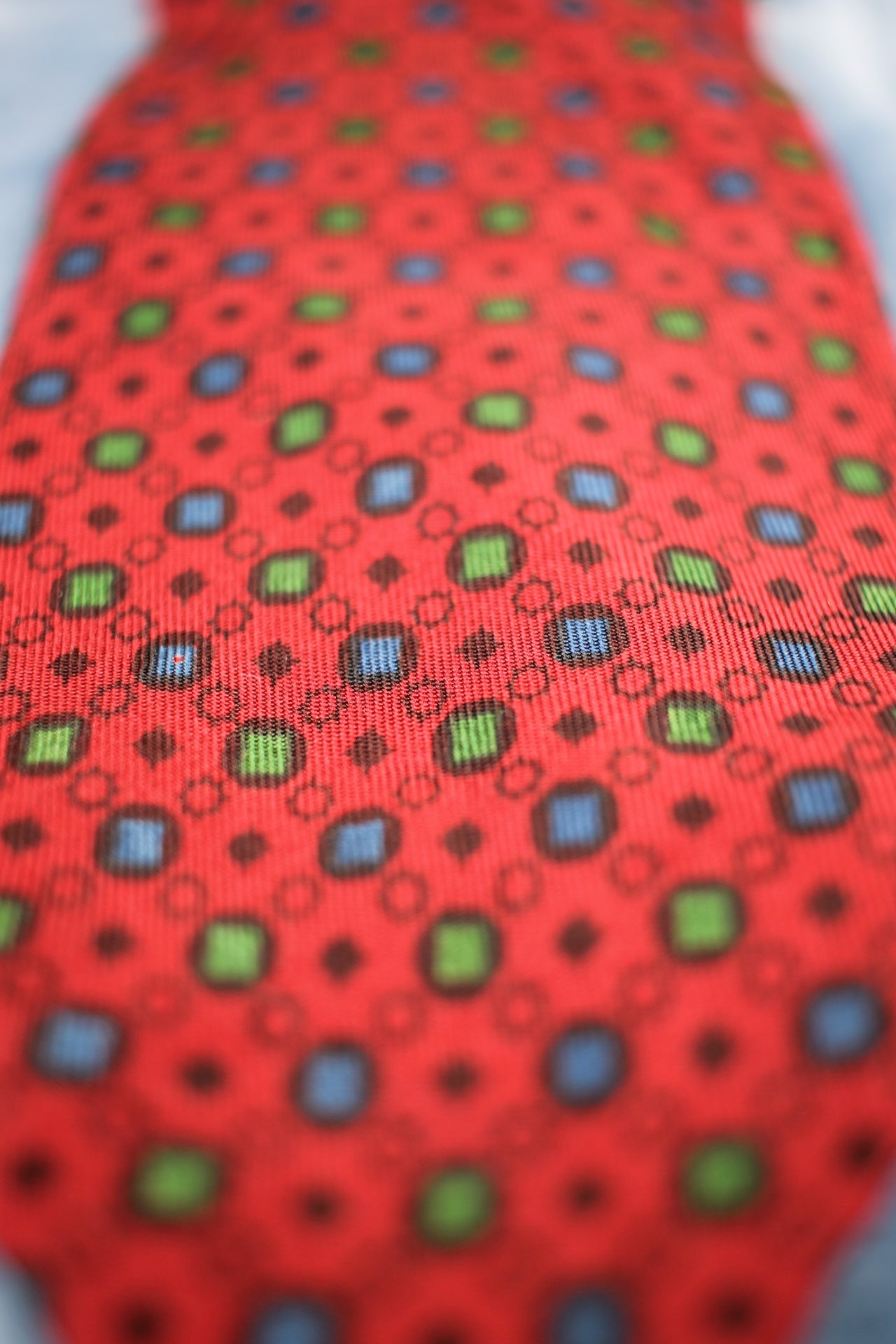 Vintage Boyds 1940s/50s all silk dark red blue green dot pattern tie