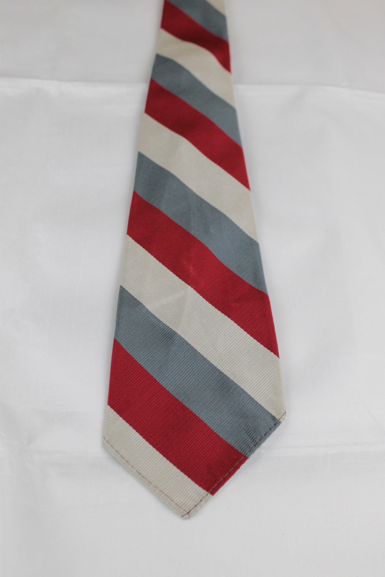 Vintage Silverwoods Southern California 1950s all silk burgundy grey cream striped swing tie