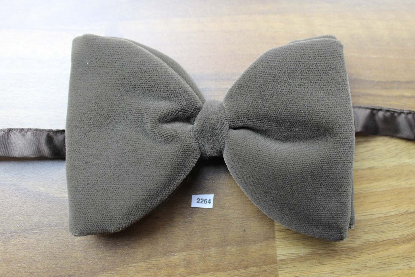 Vintage 1970s Pre Tied Bow Tie Cafe Au Lait Velvet Adjustable