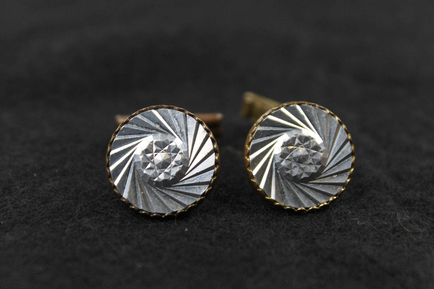 Vintage Round Spiral Cut Facet Centre Silver Face Cufflinks