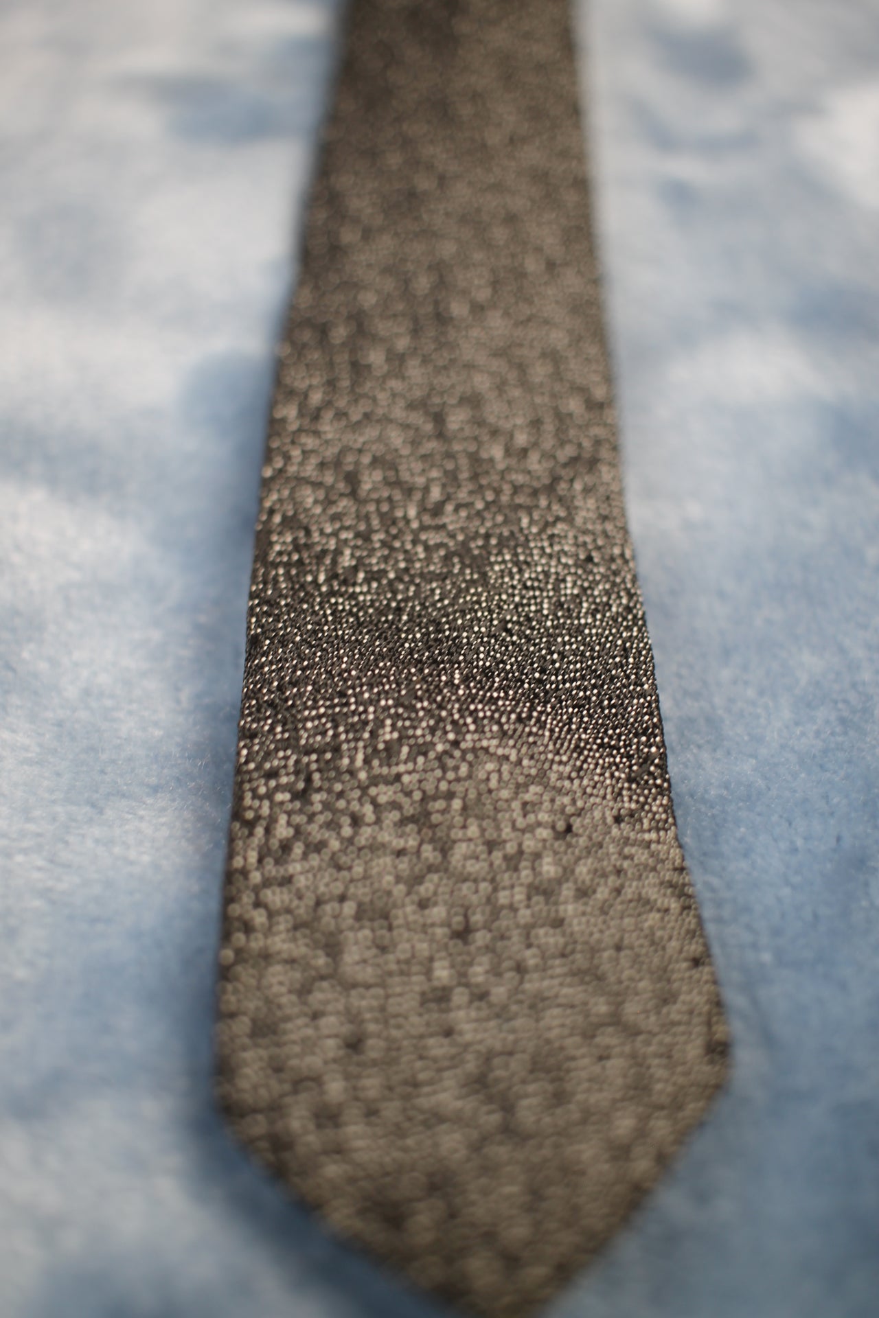 Vintage Dark Grey Flecked Red Motif Skinny Tie 1940s/50s