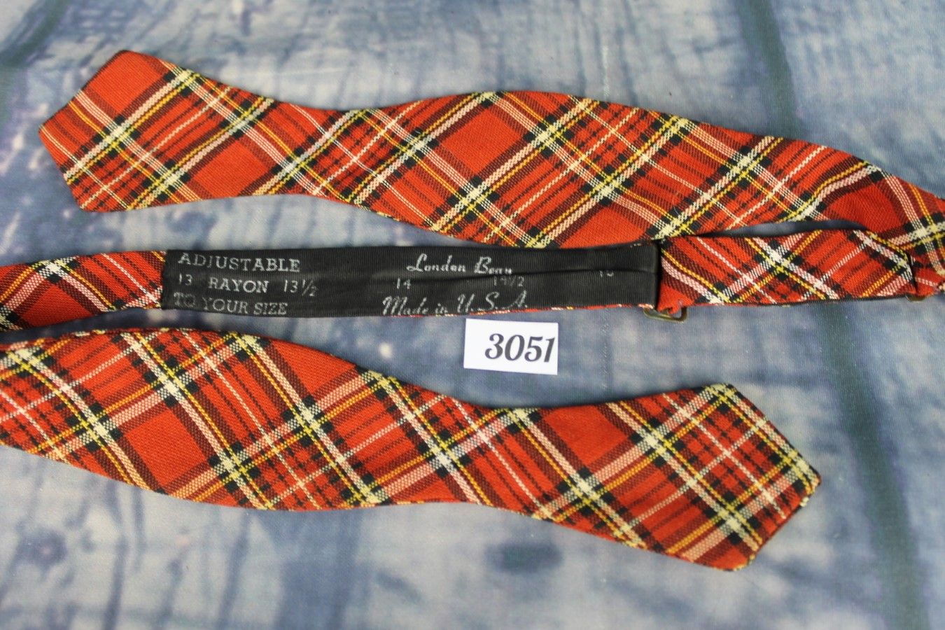 Vintage Red Green Plaid Tartan Self Tie Arrow End Thistle Bow Tie