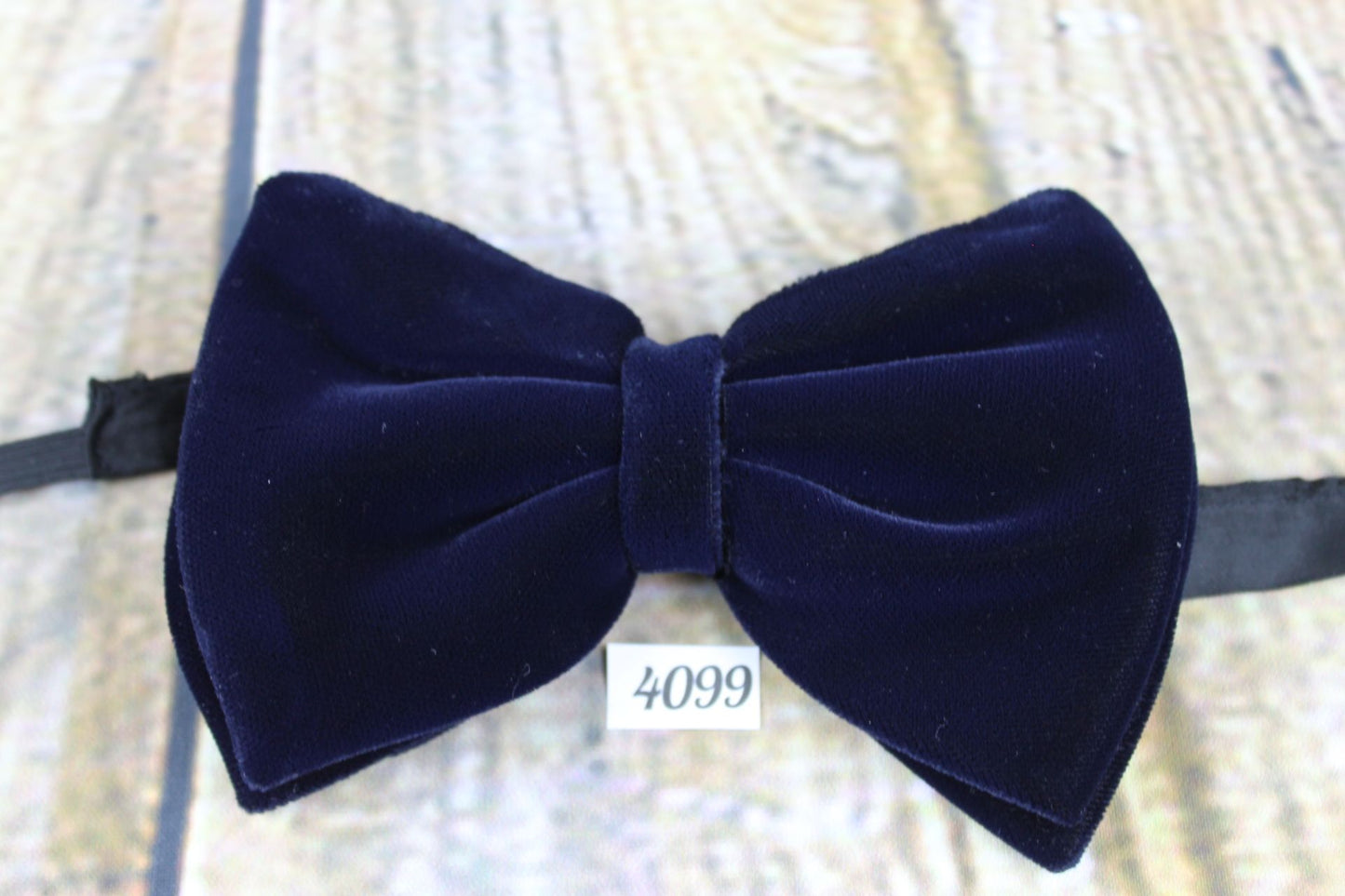 Vintage 1970s Classic Black Velvet Pre-Tied Bow Tie Adjustable