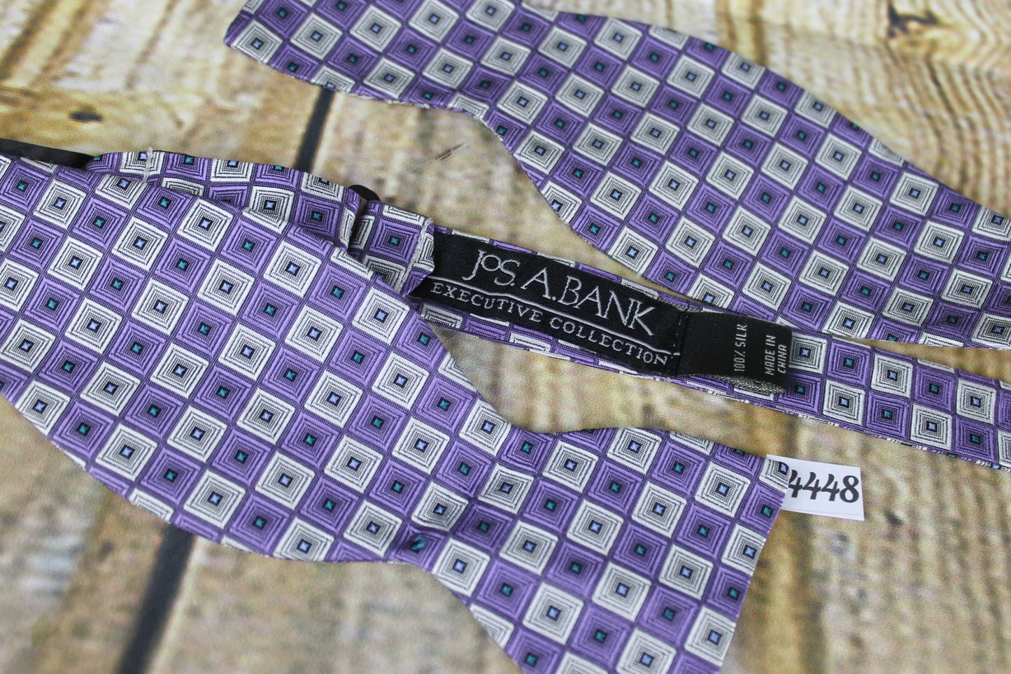 Vintage self tie thistle end 100% silk lilac squares pattern bow tie