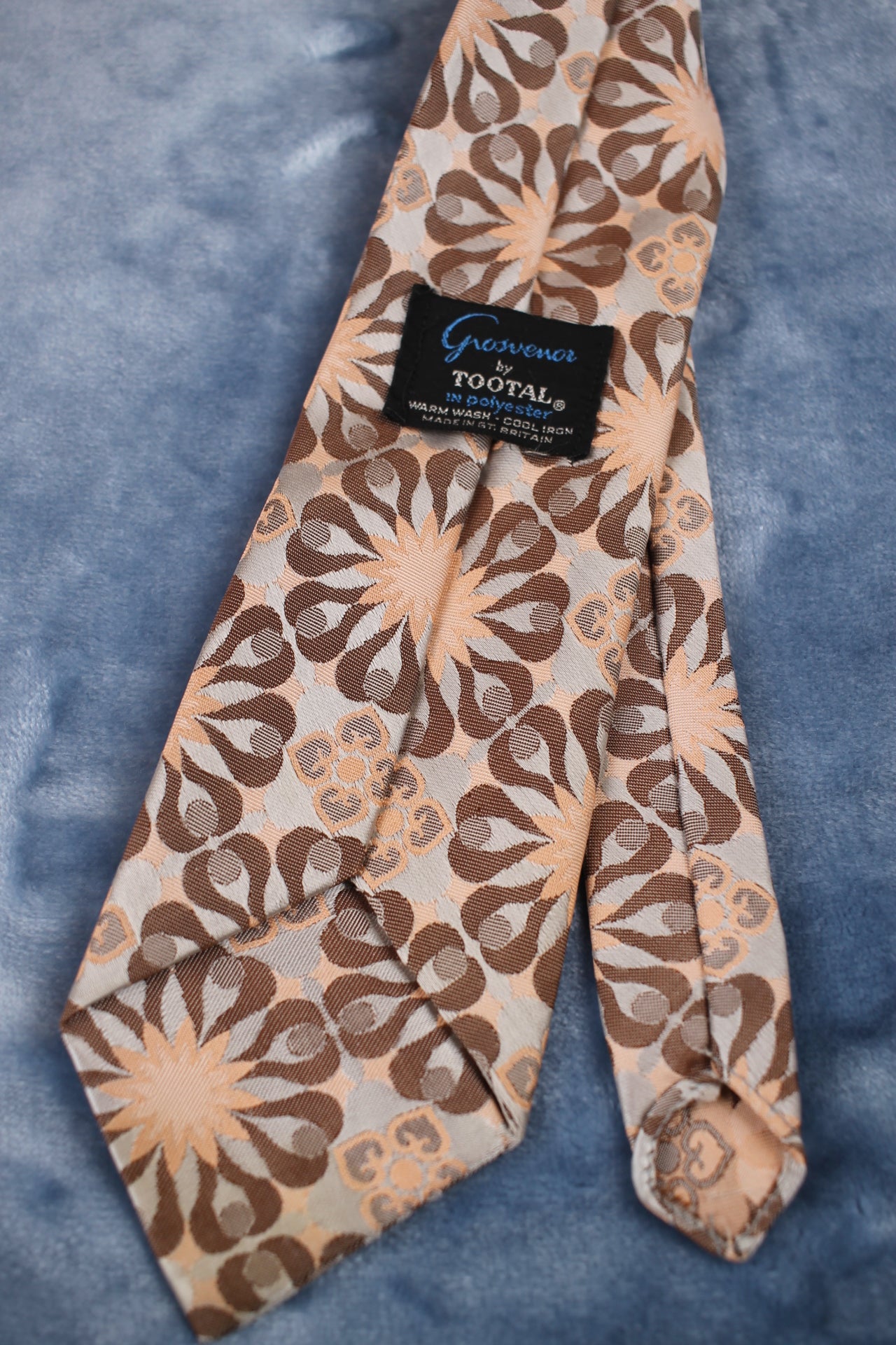 Vintage Tootal 1960s peach brown floral pattern kipper tie