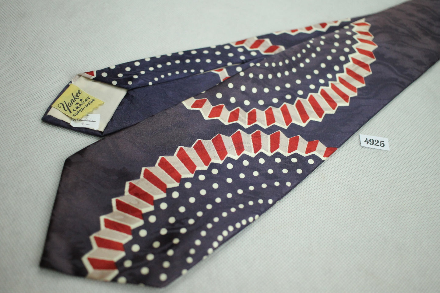 Vintage Yankee Cravat Swing Tie 1940s/50s Navy and Red Jacquard