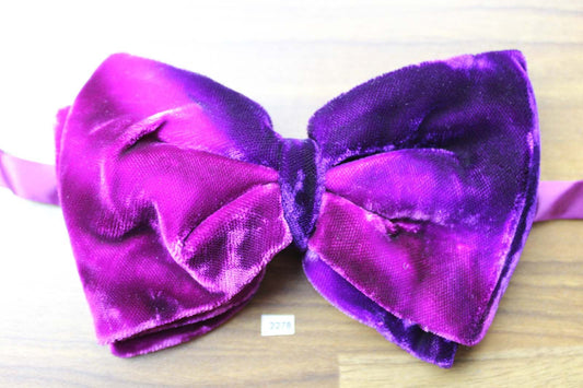 Vintage 1970s Pre Tied Bow Tie Shades Of Purple Velvet Adjustable