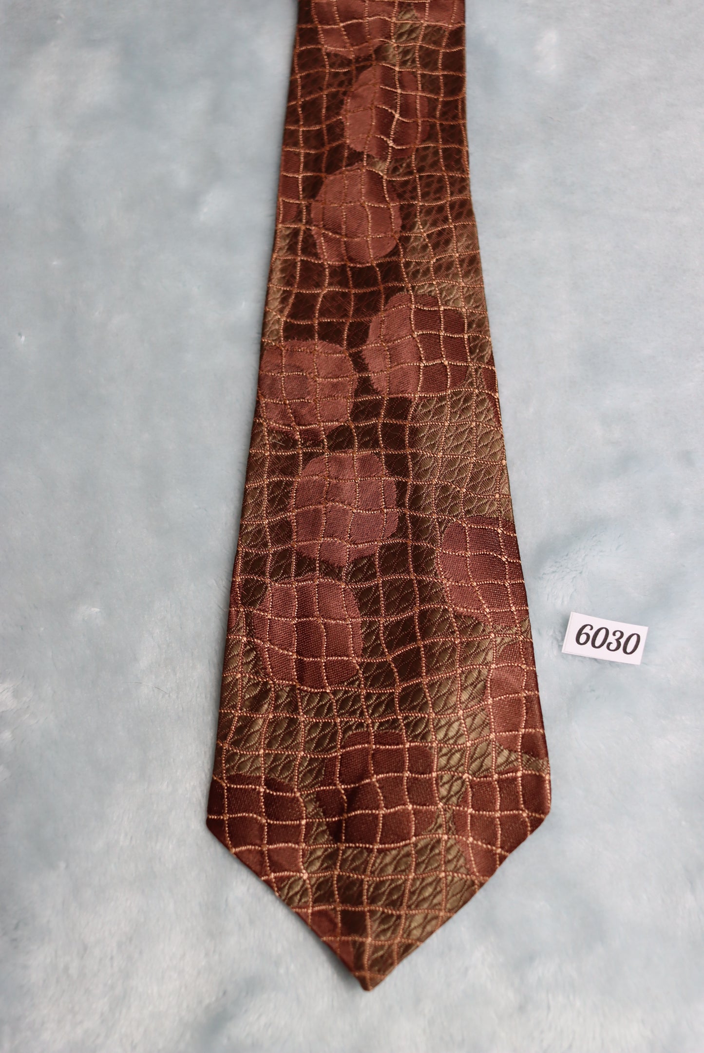 Vintage 1930s/40s Brown Moiré Circles and Mesh Design Swing Tie