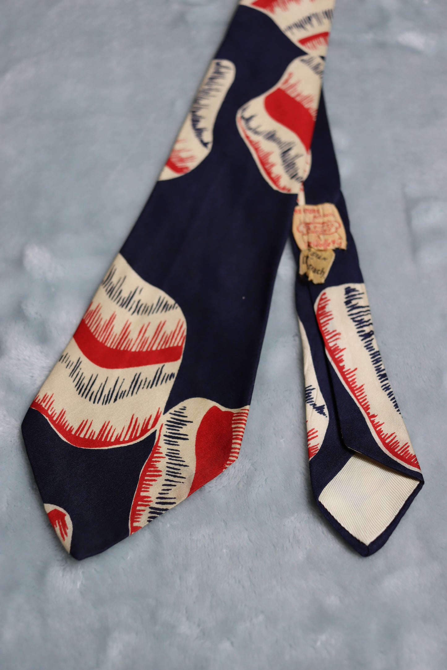 Vintage All Silk McCurrach 1940s/50s Swing Tie