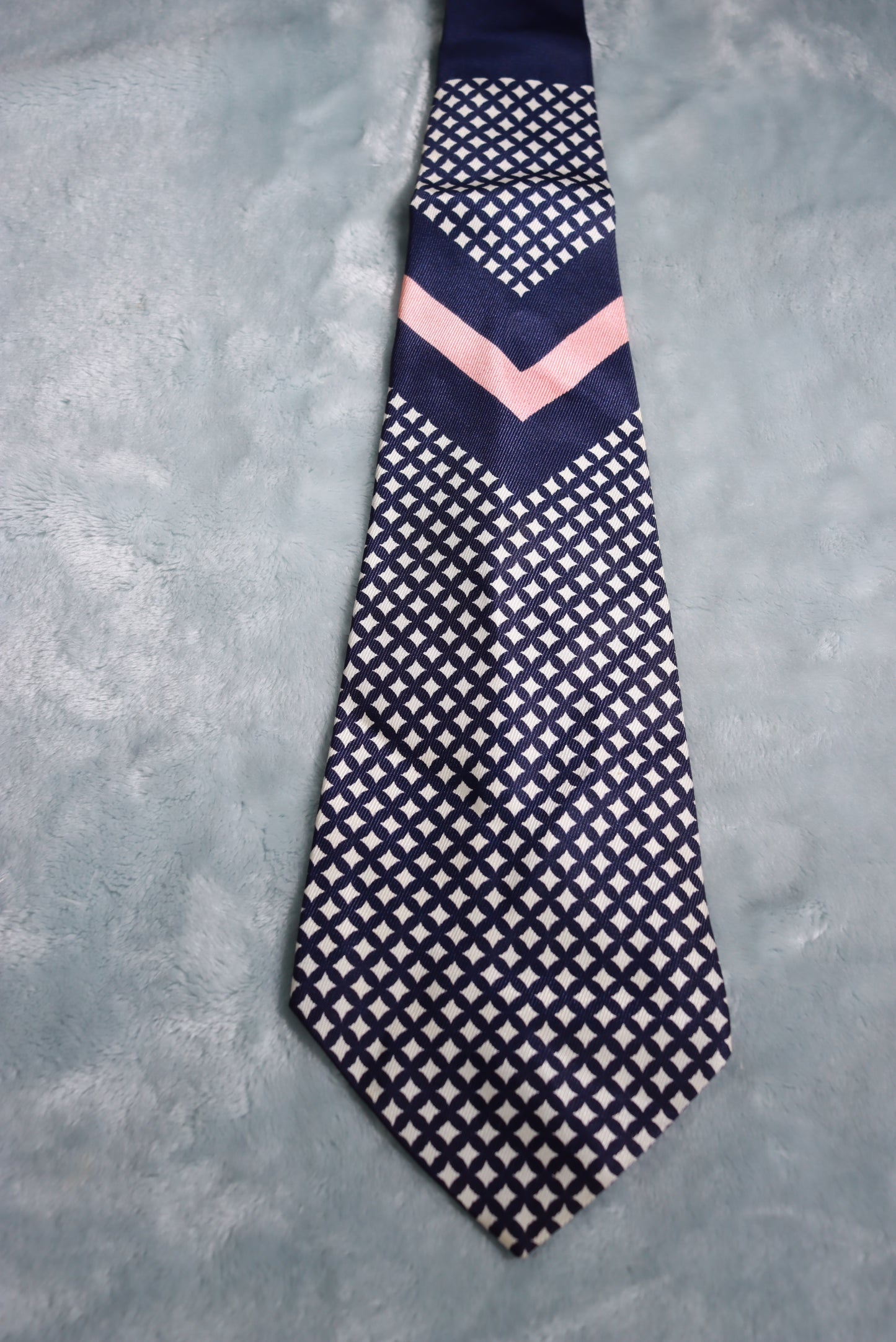 Vintage Van Heusen Van Cruise Swing Tie 1950s/60s