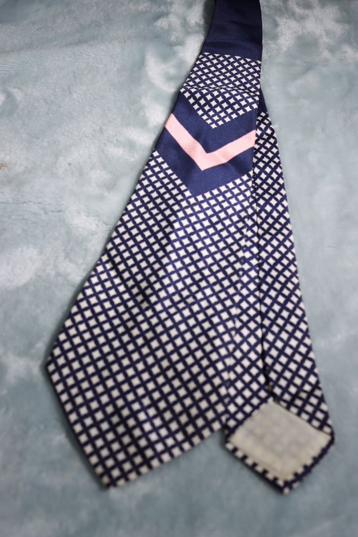 Vintage Van Heusen Van Cruise Swing Tie 1950s/60s