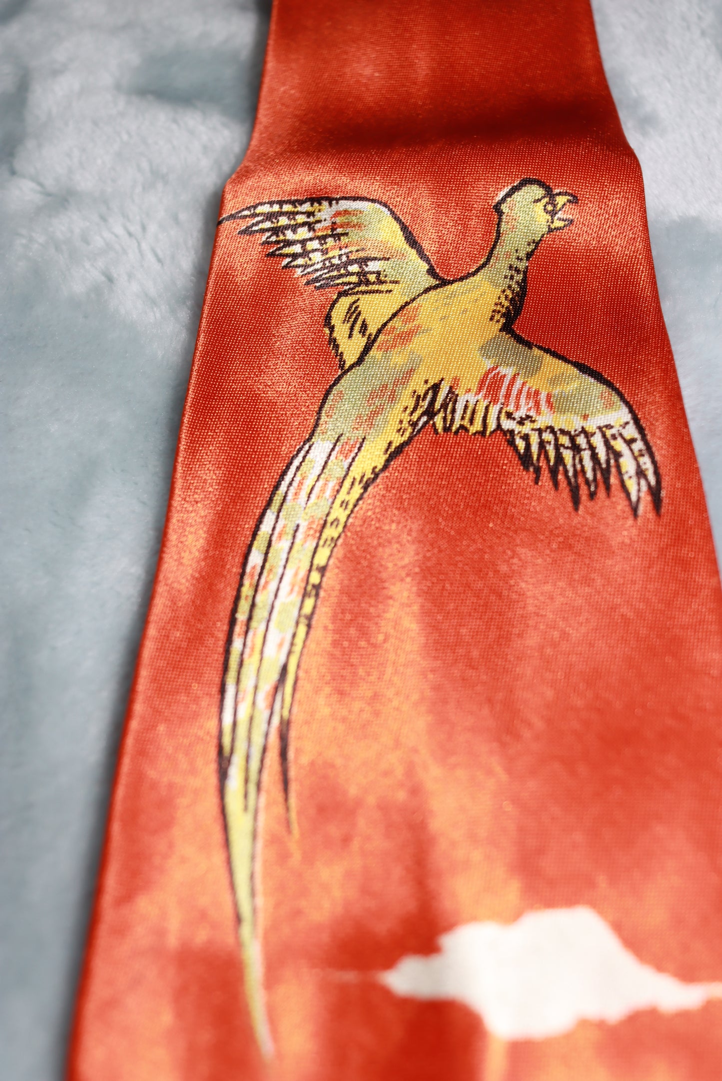 Vintage Satin Flying Pheasant Swing Tie 1940s/50s