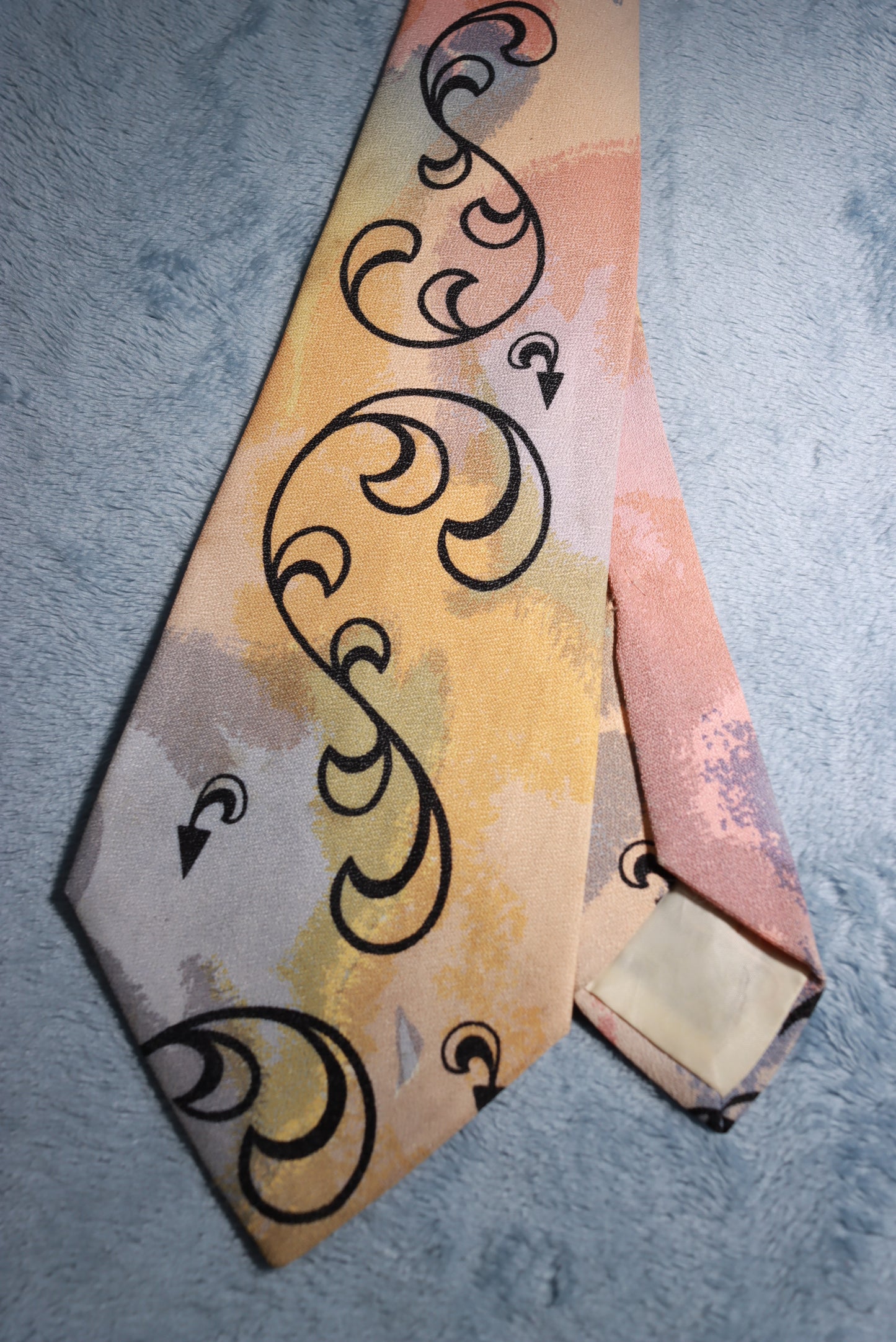 Wembley Pastels Scrolls and Arrows Vintage Swing Tie 1940s/50s