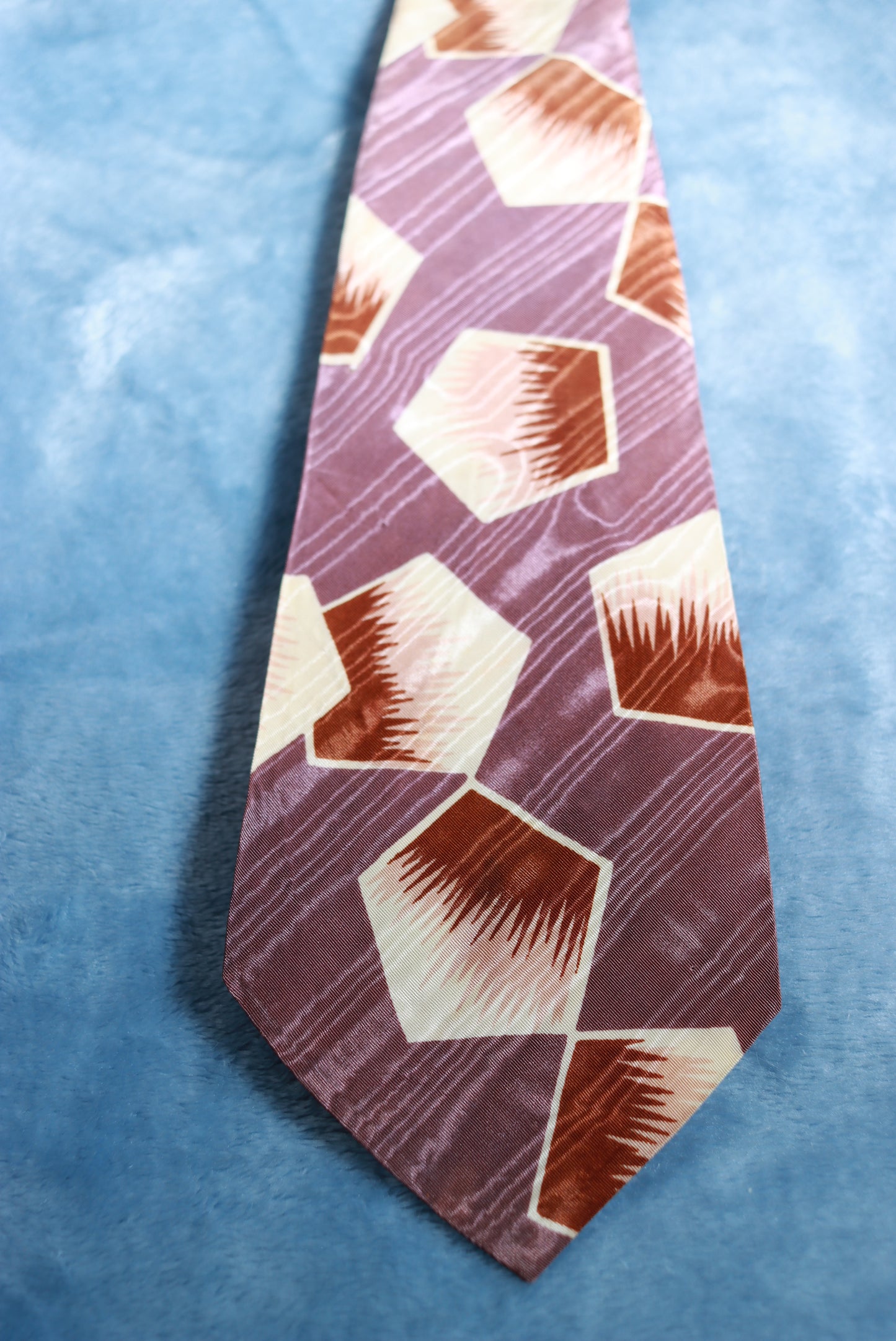 Vintage Beau Brummell Jacquard Pentagons Swing Tie 1940s/50s