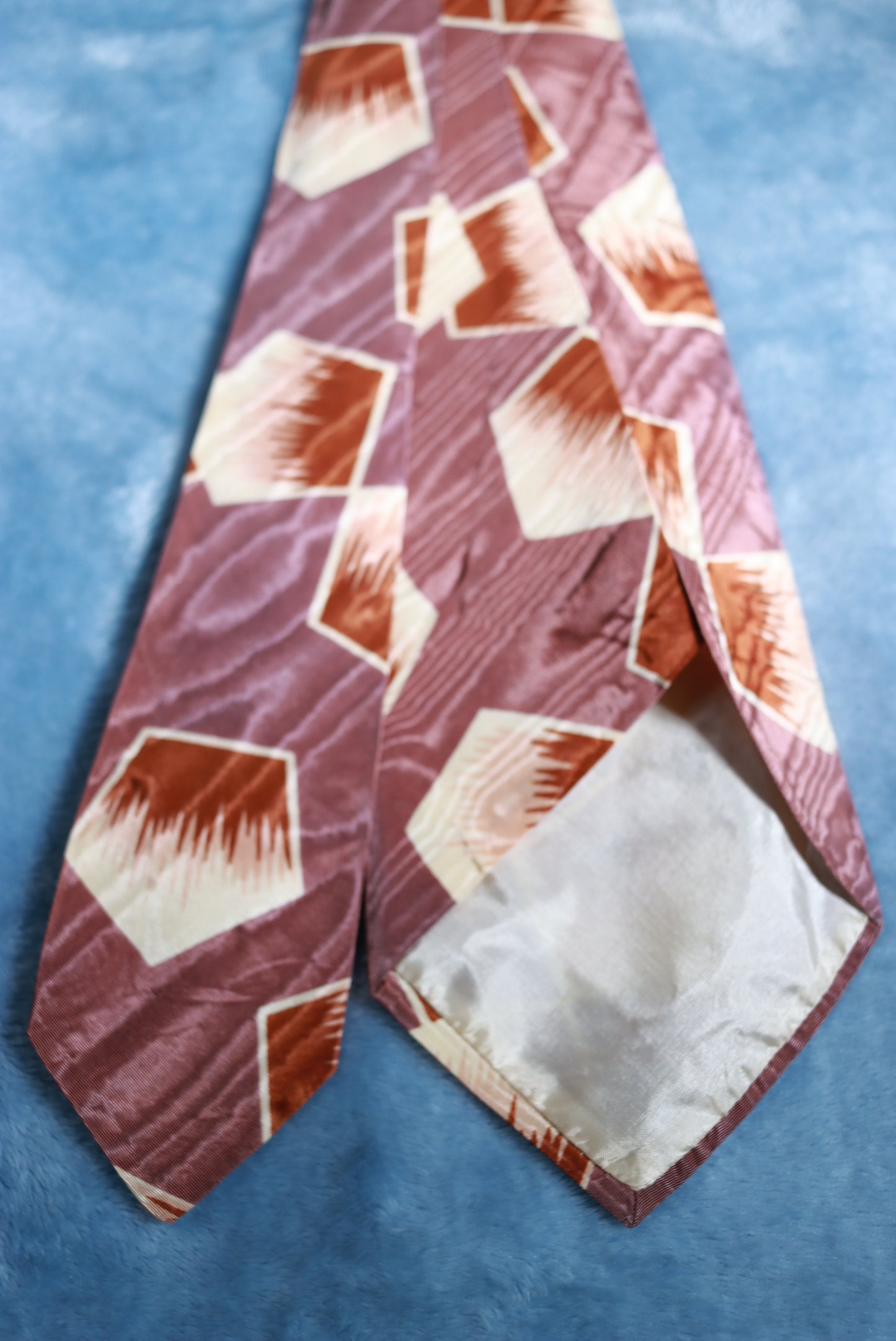Vintage Beau Brummell Jacquard Pentagons Swing Tie 1940s/50s