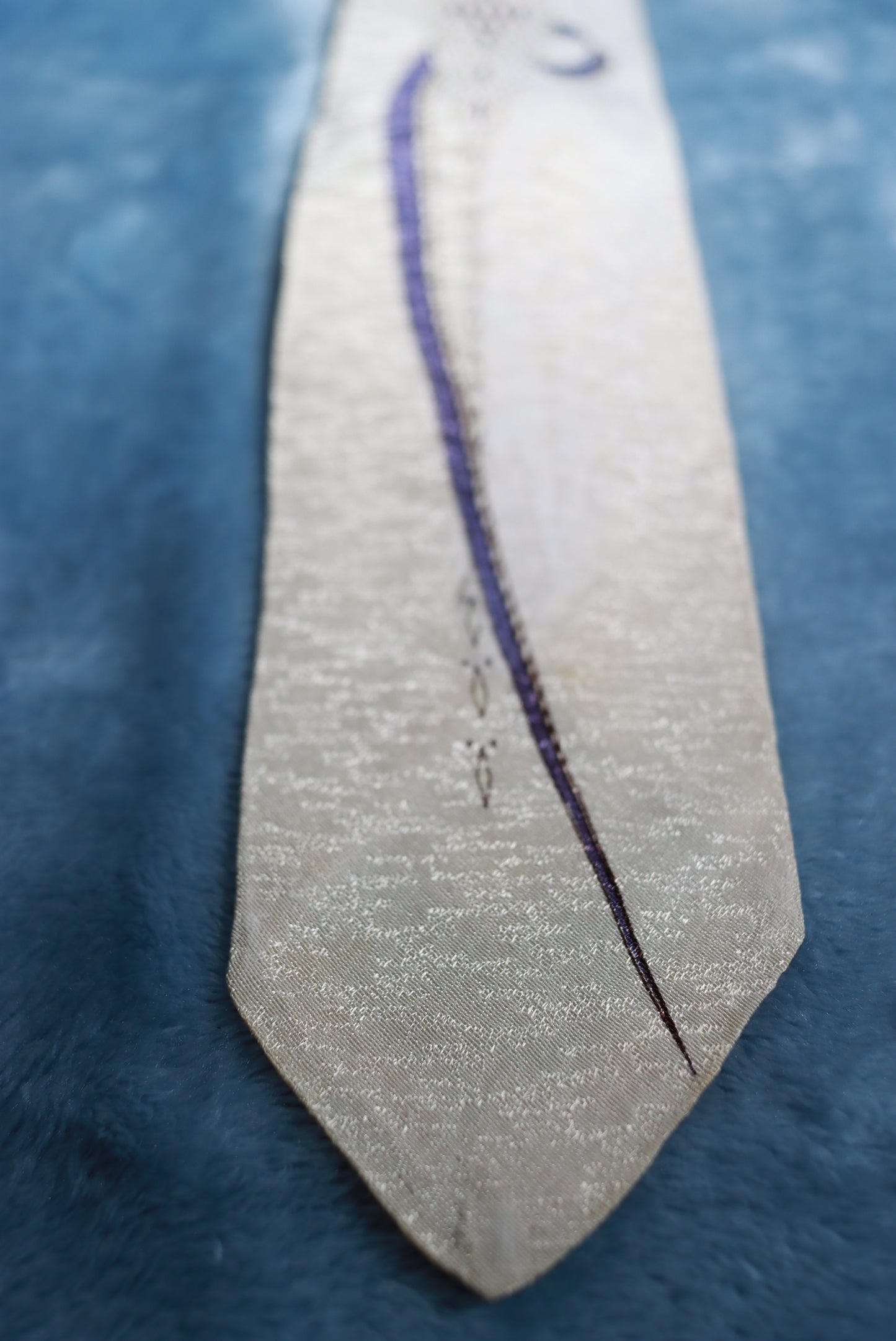 Ivory Art Deco Vintage Tie 1940s/50s