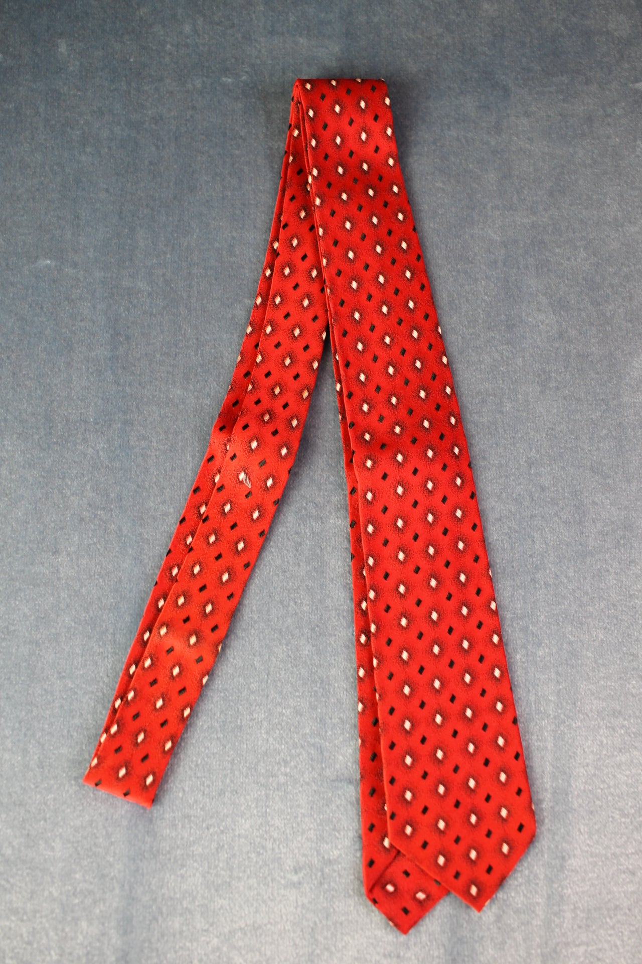 Vintage red black cream jacquard skinny tie