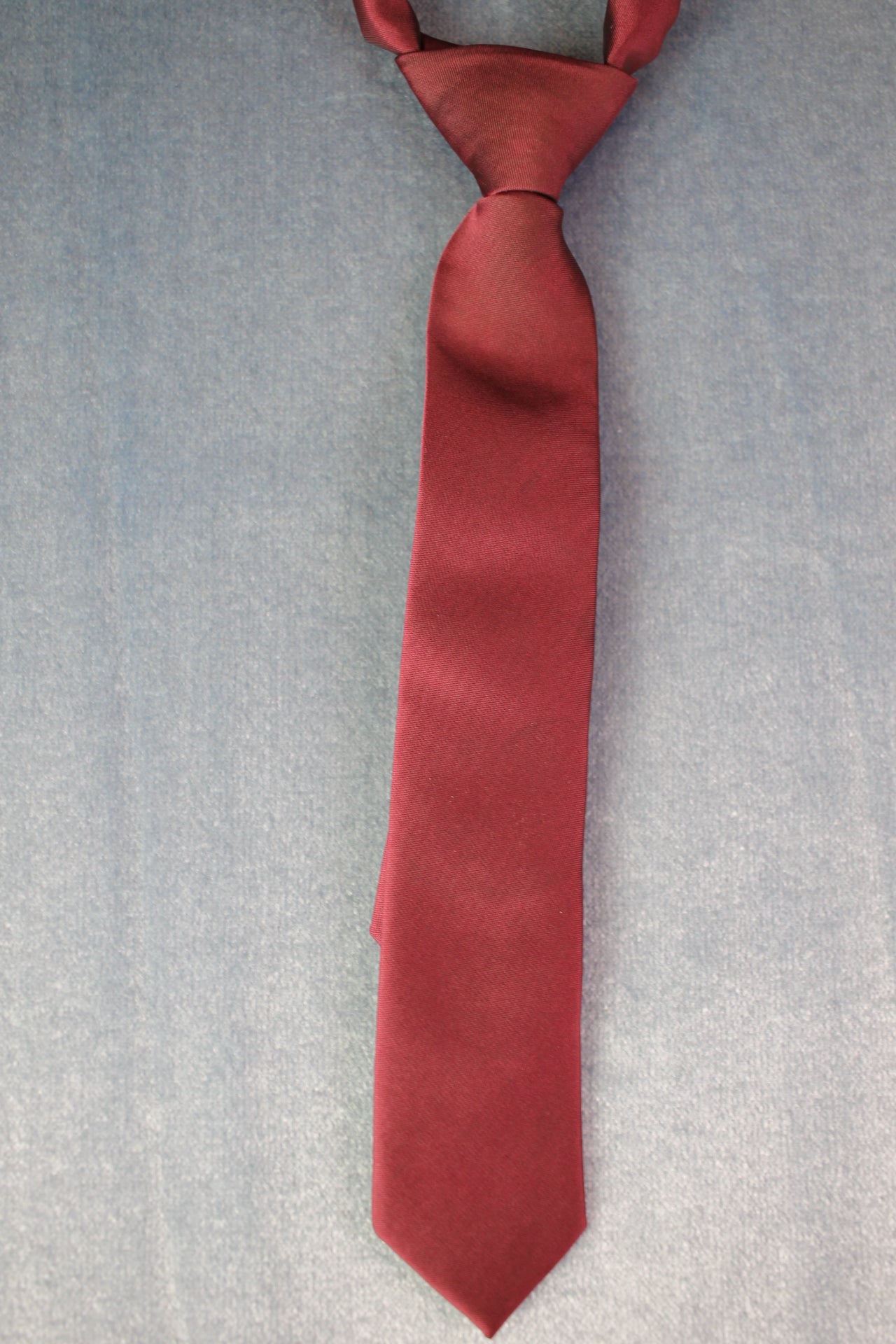 Vintage M&S childs pre-tied deep red tie 1 1/2- 2YR