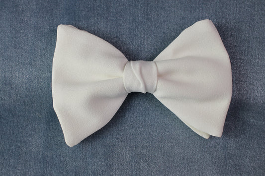 Vintage pre-tied clip on large white butterfly bow tie