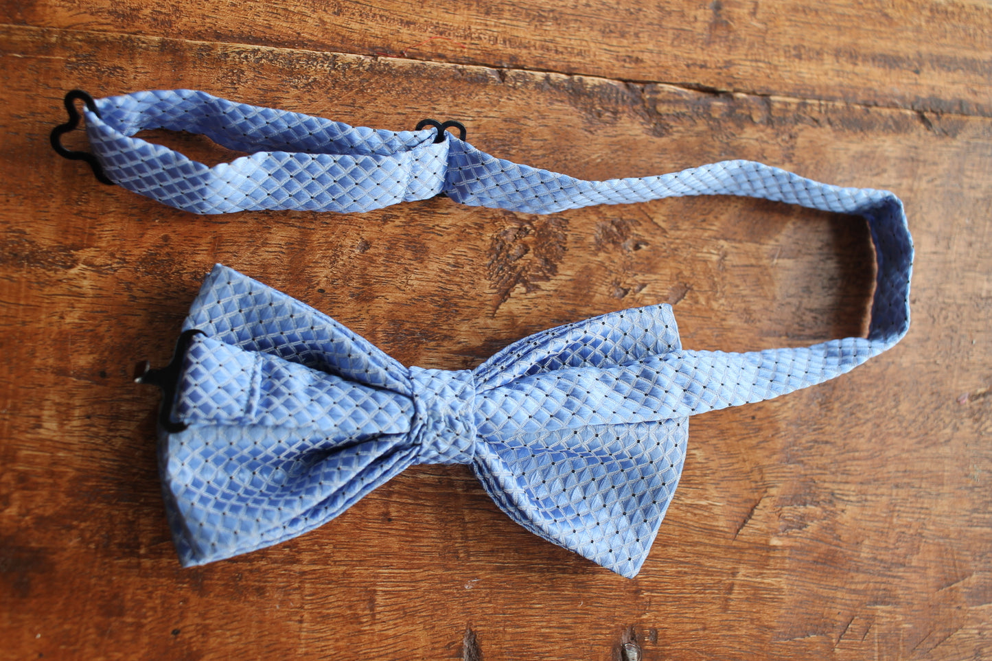 Vintage pre-tied light blue diamond pattern bow tie adjustable