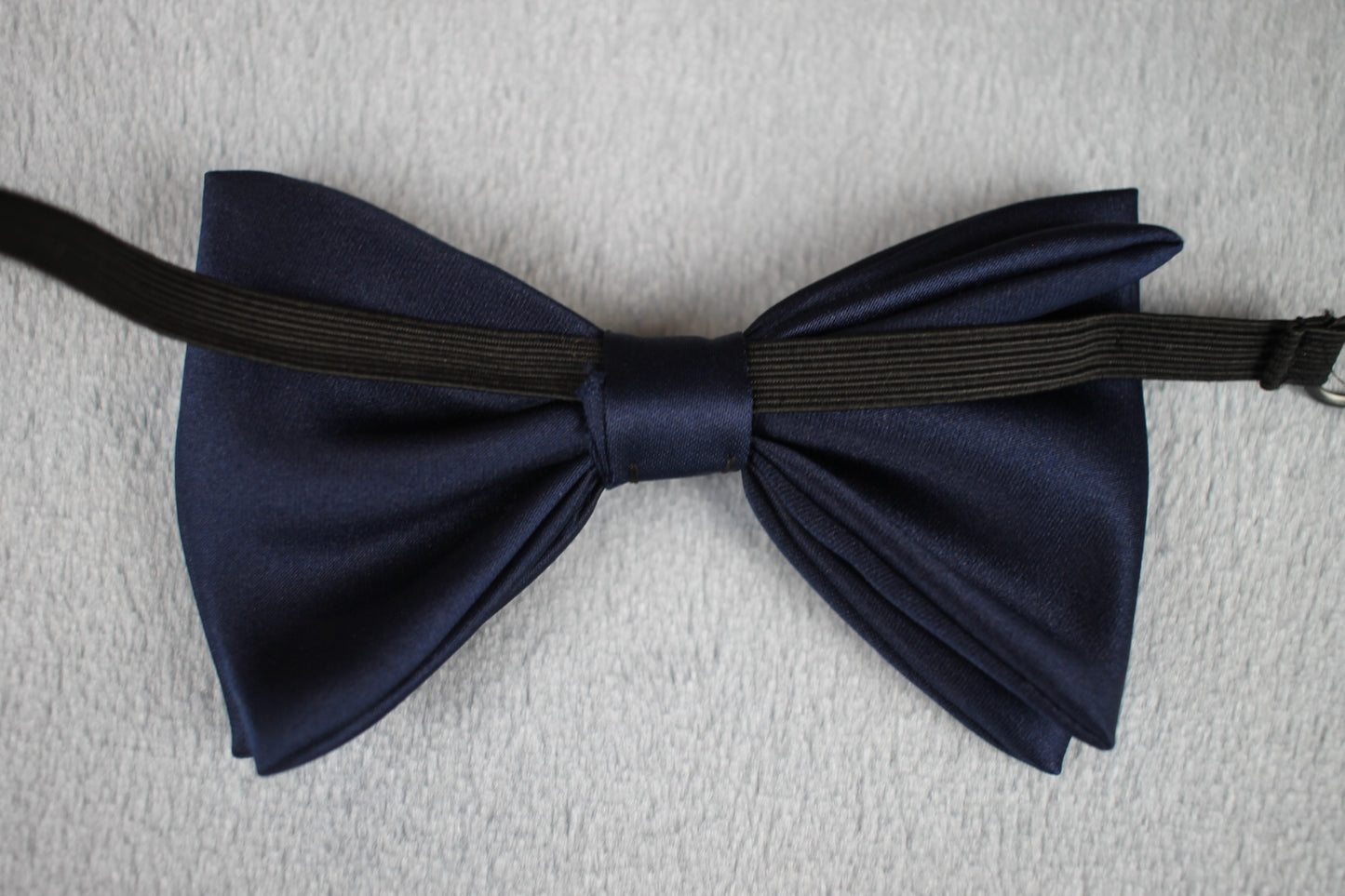 Vintage pre-tied classic blue bow tie one size