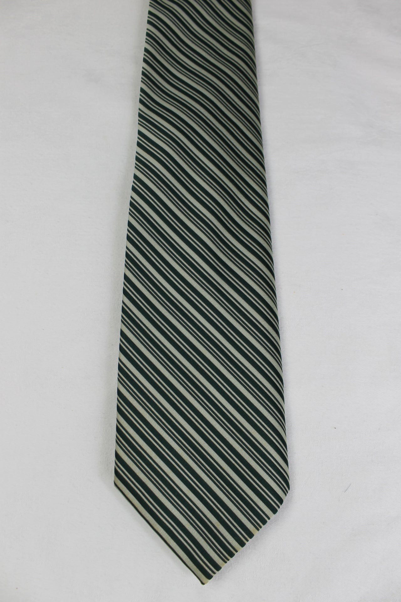 Vintage Towncraft Green Ivory Stripe Kipper Tie 1970s