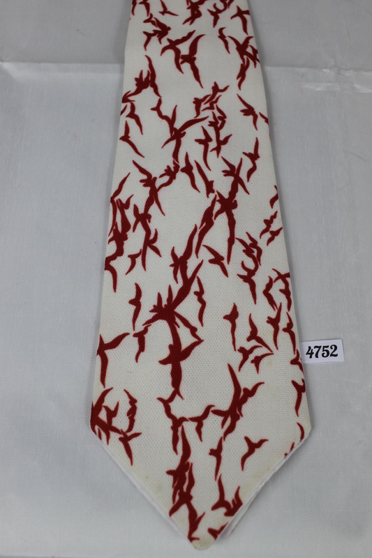 Vintage Swinging 60s White Red Flying Birds Design Wide Crimplene Swing Style Tie