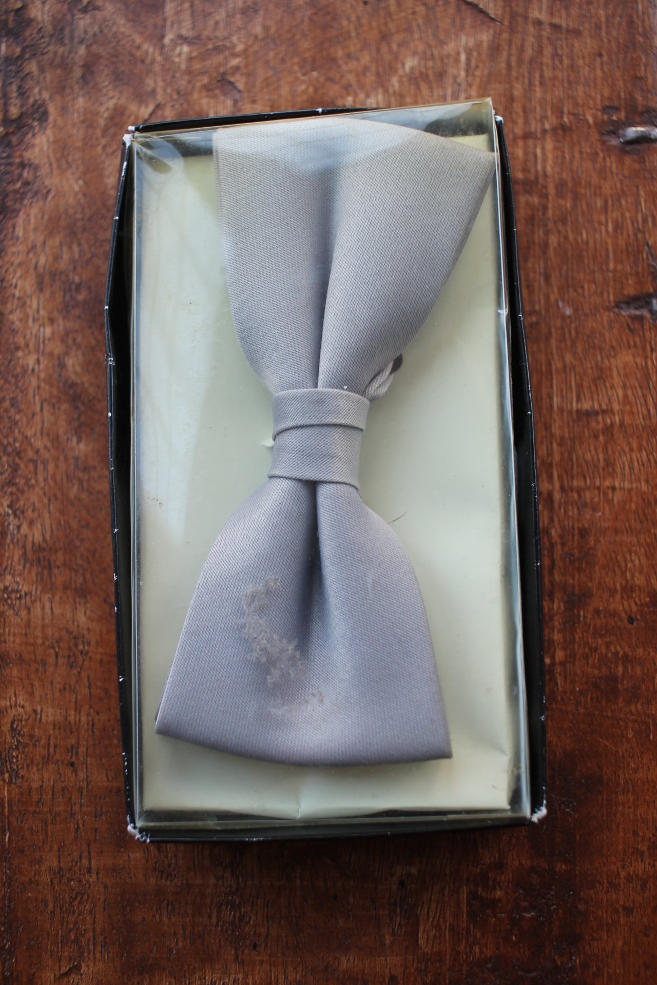 Vintage pre-tied silver grey bow tie adjustable still in box