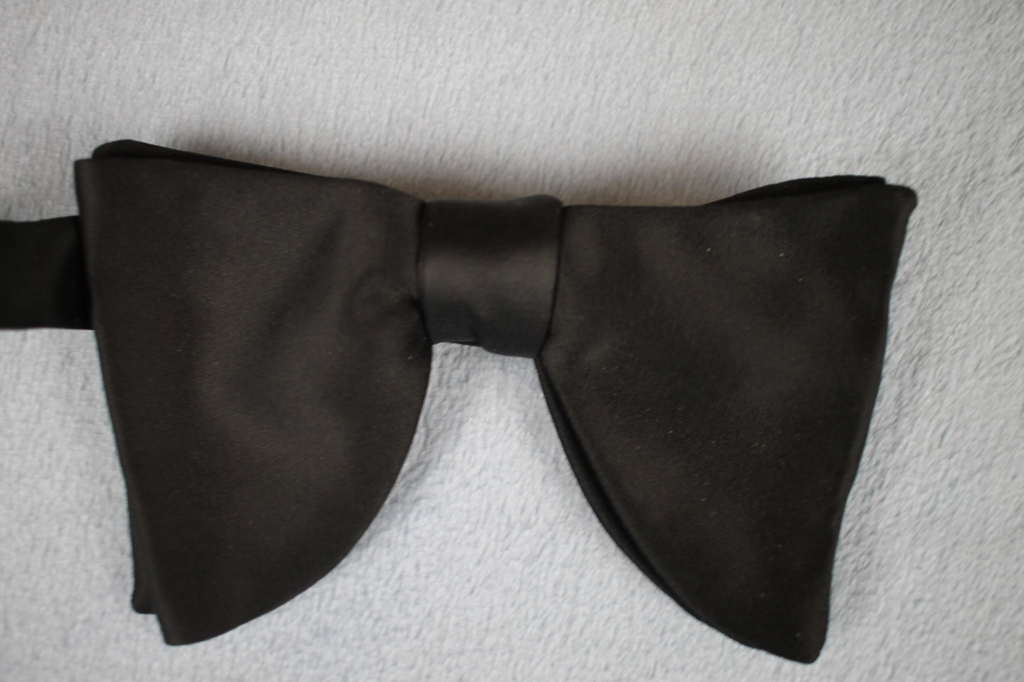 Vintage Ellis classic black pre-tied bow tie one size