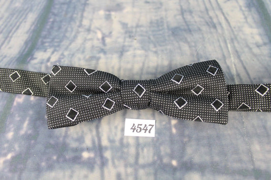 Superb J Ferrar Black White All Silk Pre-Tied Bow Tie Adjustable