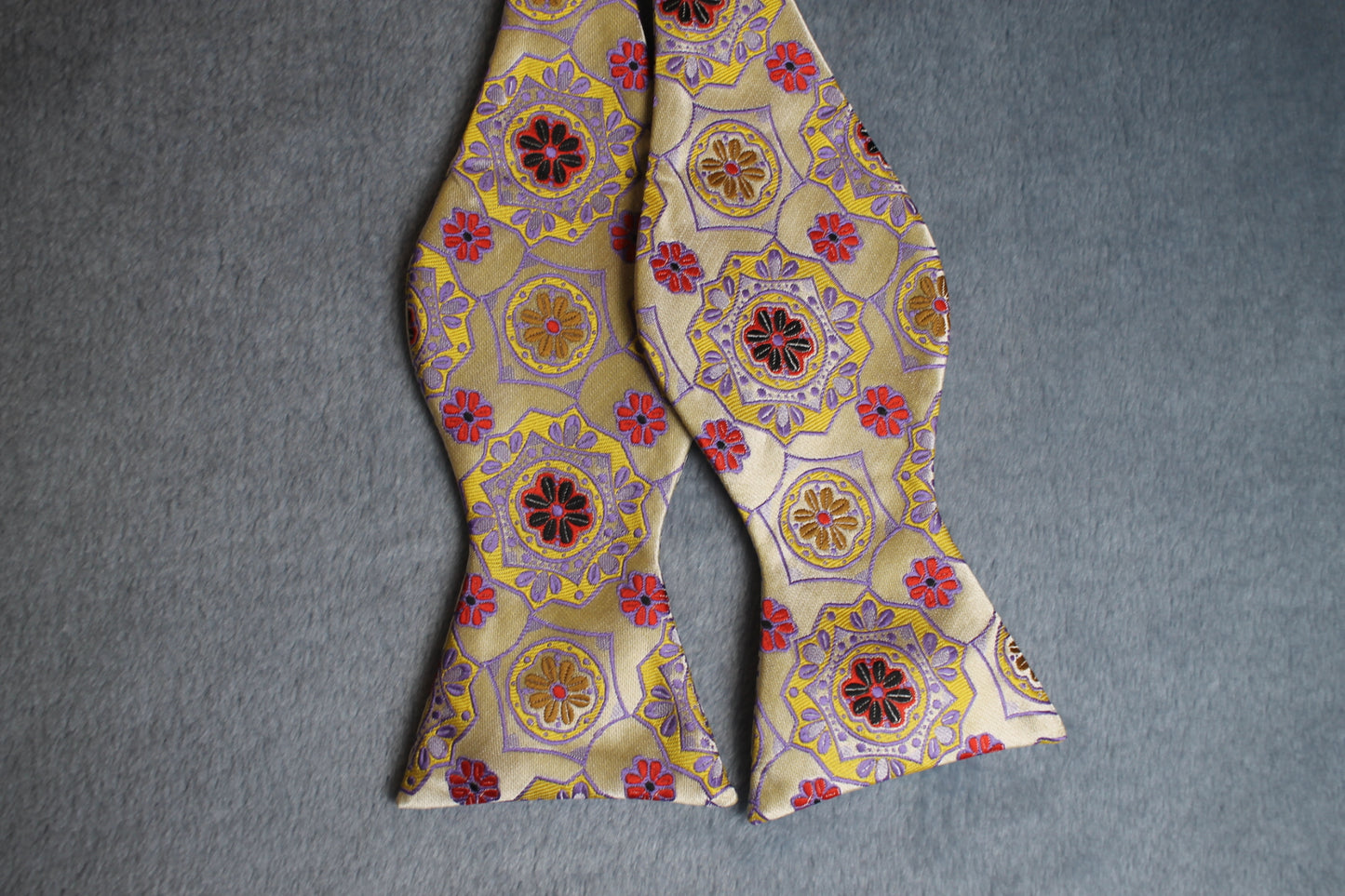 Vintage self tie thistle end cream yellow red purple pattern bow tie adjustable