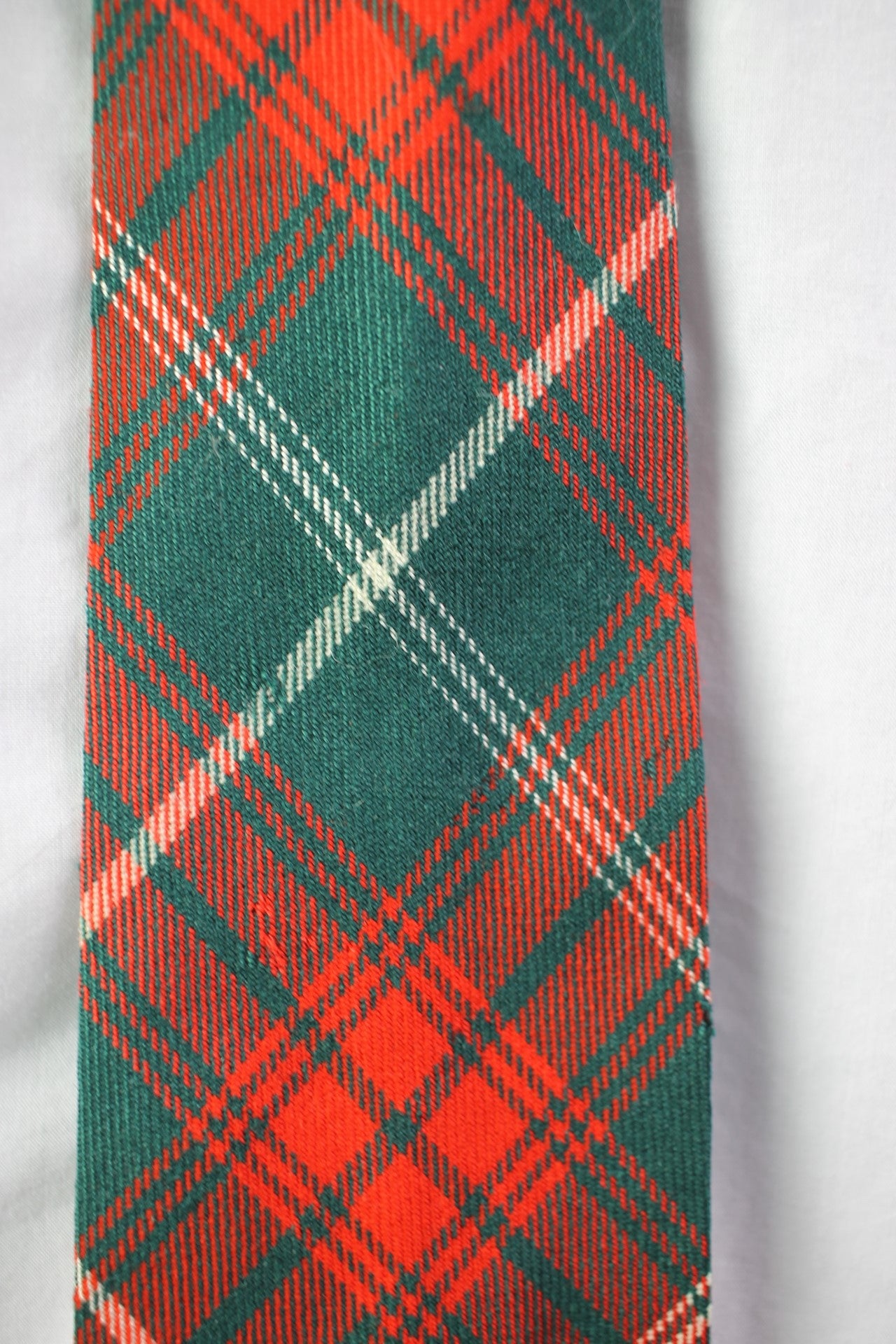 Vintage Rothesay red green tartan skinny tie