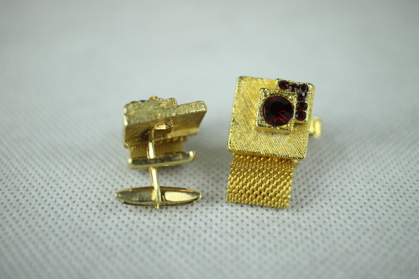 Vintage Gold Metal Ruby Stone Set Wrap Round Cufflinks