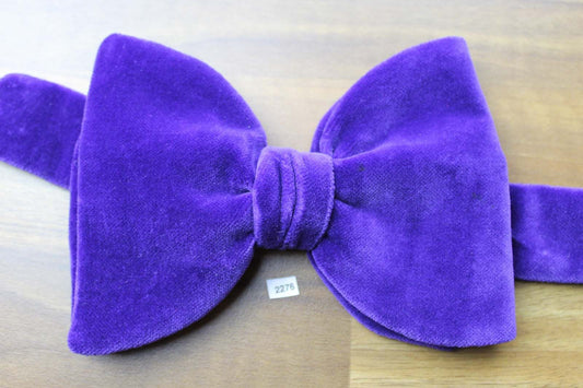Vintage 1970s Pre Tied Bow Tie Purple Velvet Adjustable