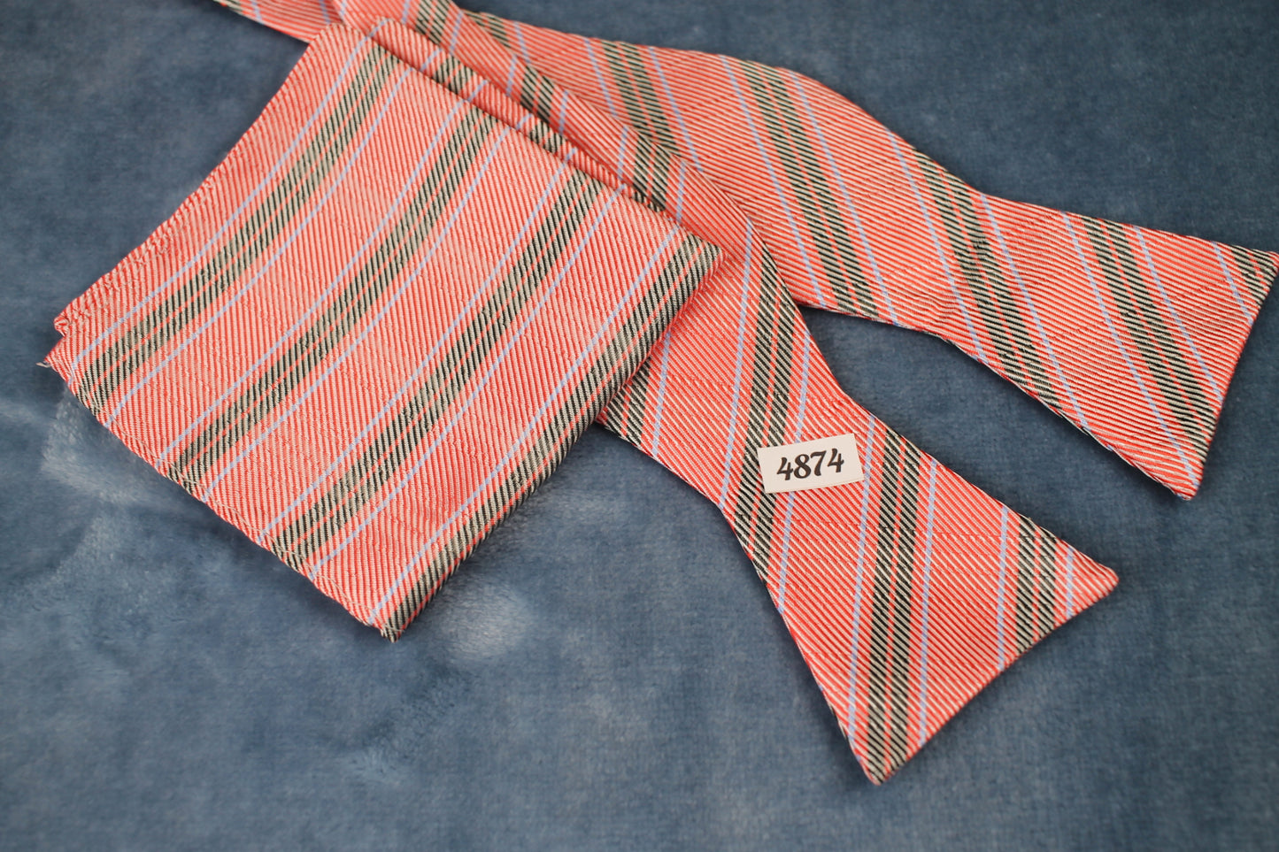 Vintage The Ellis Company self tie bow tie and handkerchief set pure silk pink green blue crosshatch pattern adjustable