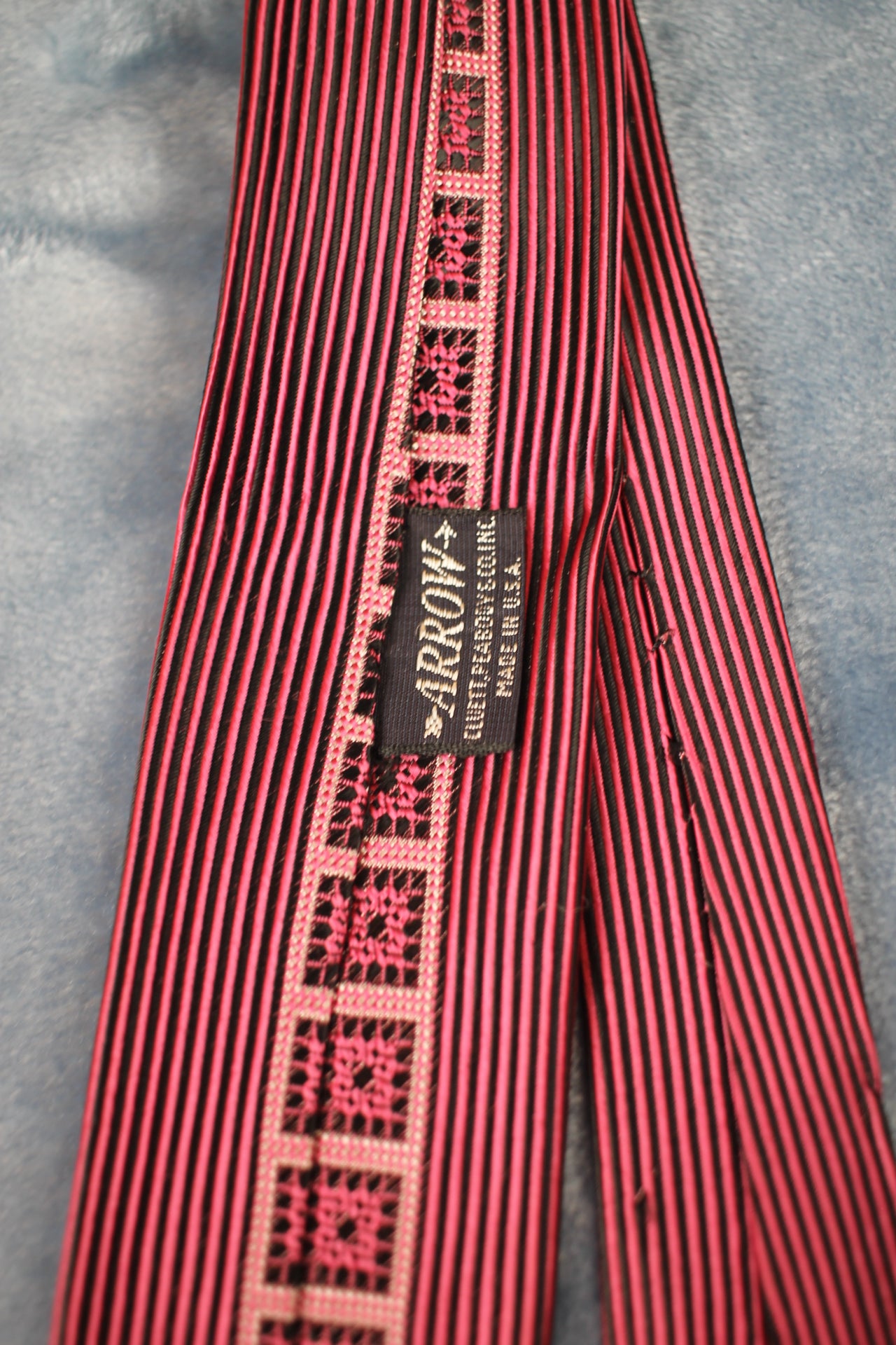 Vintage Arrow 1940s/50s pink black striped and square pattern skinny tie