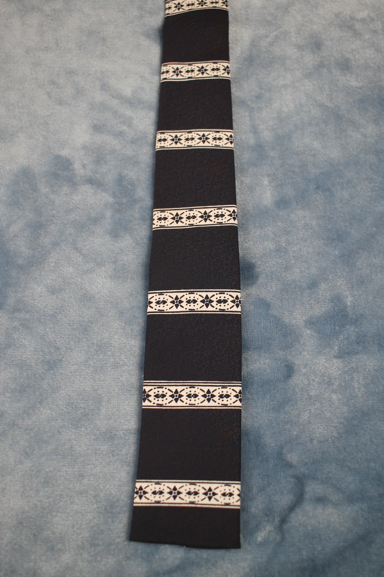 Vintage Lord Harcount Dark Blue White Pattern Square cut Skinny Tie 1940s/50s