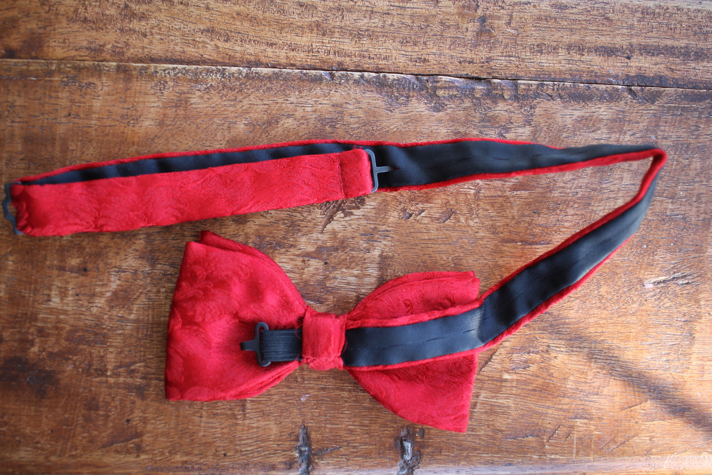 Vintage Frederick Theak pure silk pre-tied red jacquard bow tie adjustable