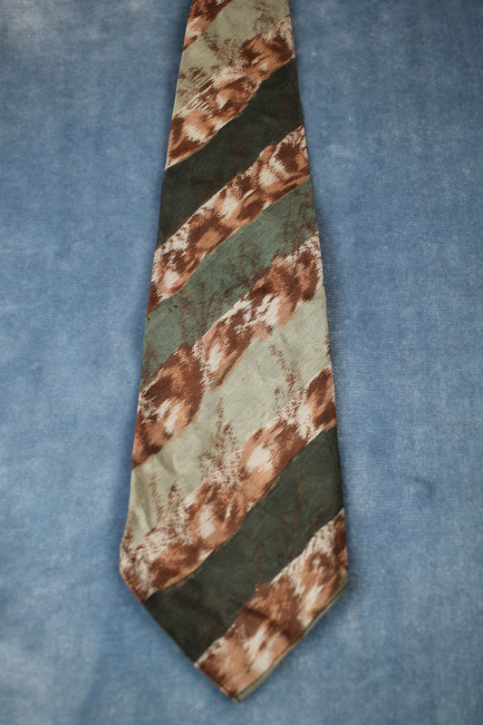 Vintage Ecco Loop imported silk 2 tone green brown pattern swing tie
