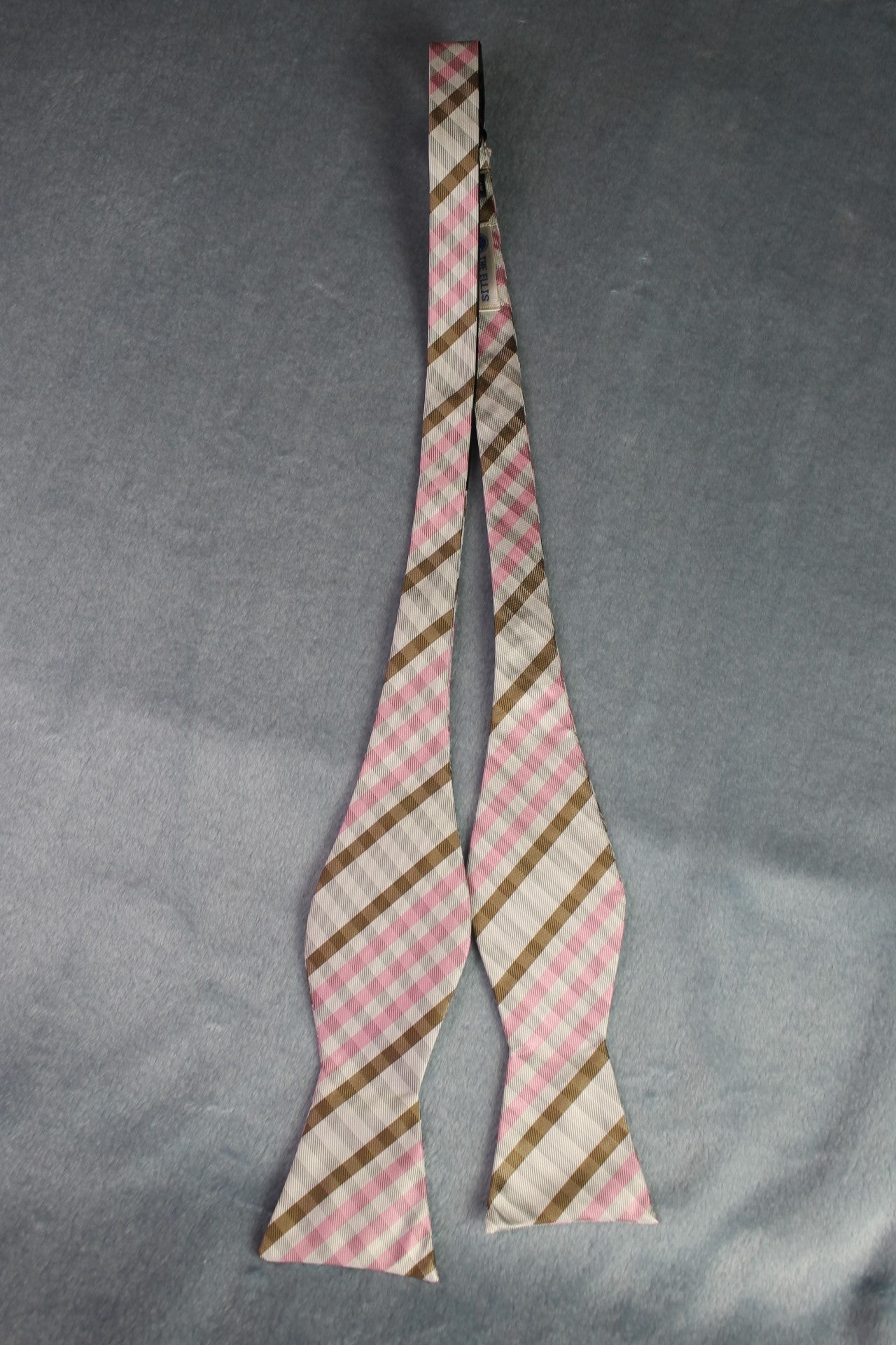 Vintage The Ellis Tie Company self tie thistle end 100% silk pink brown check bow tie and handkerchief set adjustable