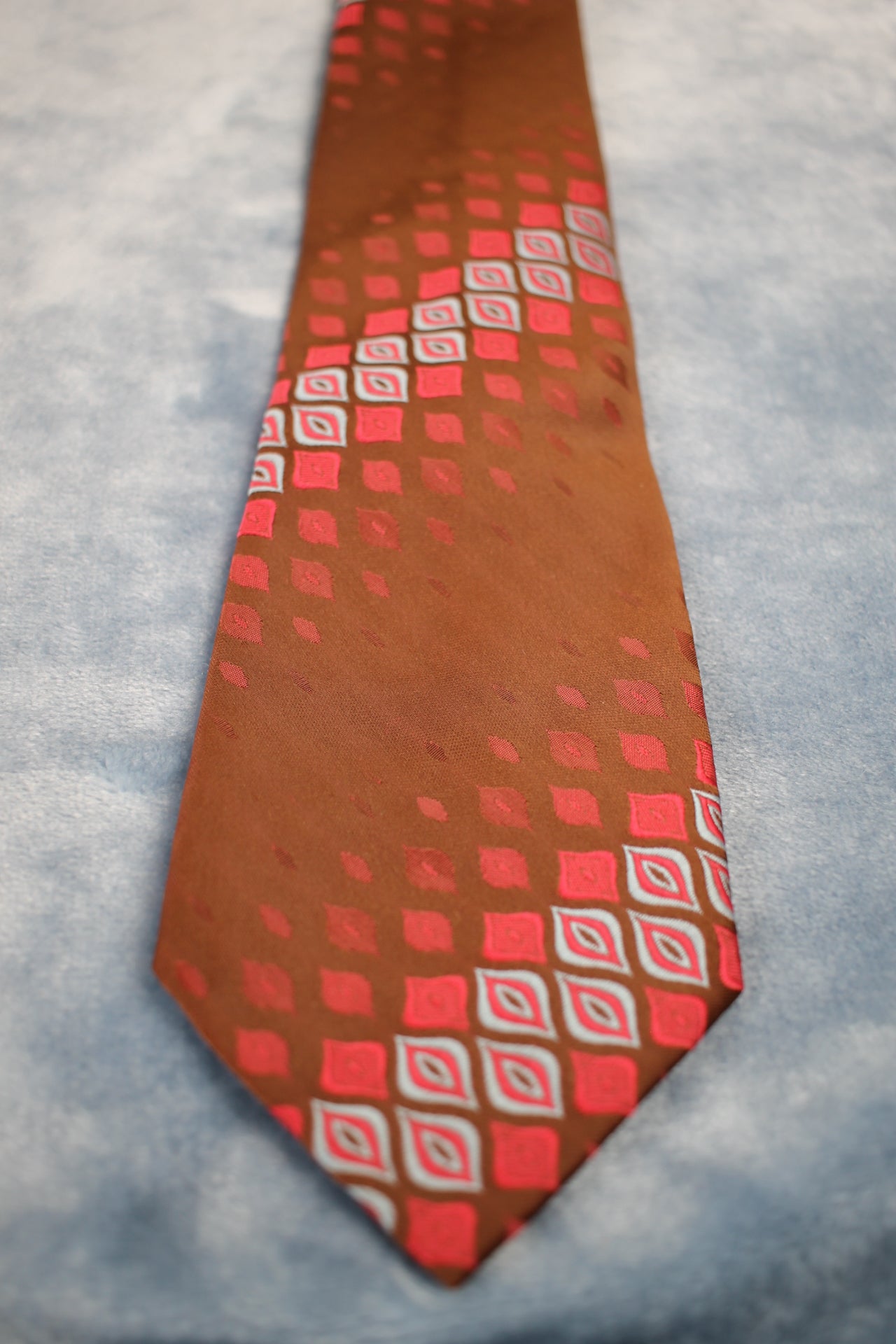 Vintage Tootal 1960s brown red blue pattern kipper tie