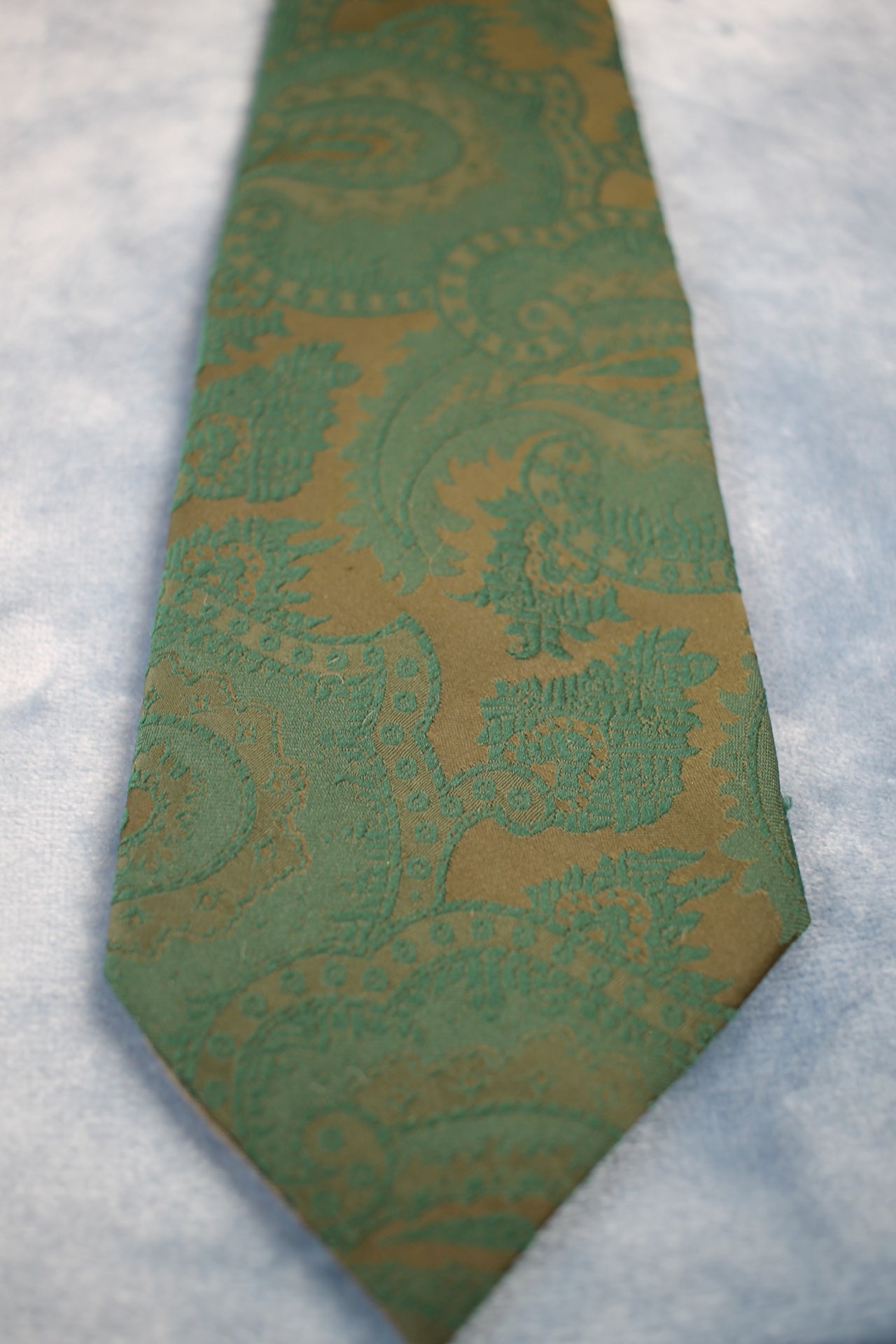 Vintage Sammy 1970s green pattern kipper tie