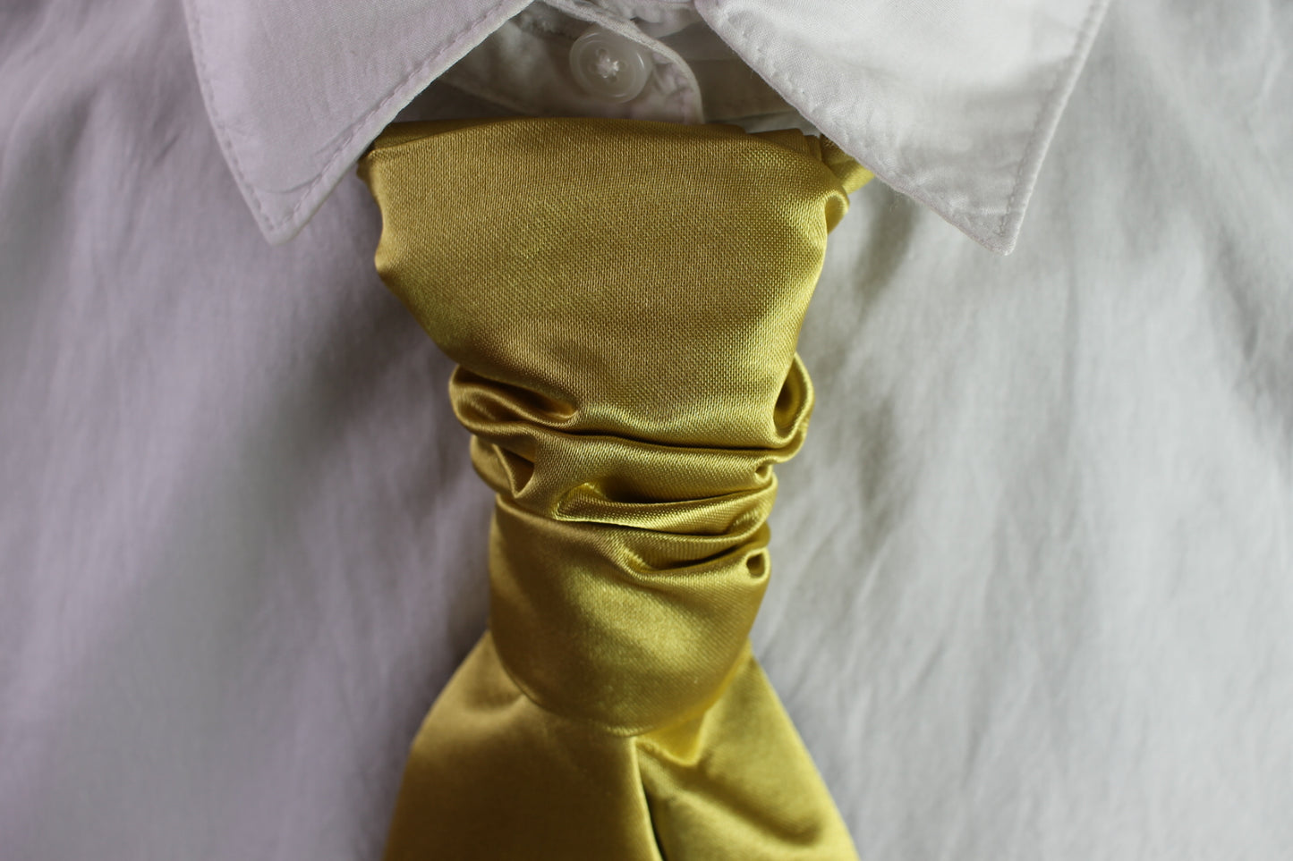 Vintage pre-tied gold wedding cravat adjustable