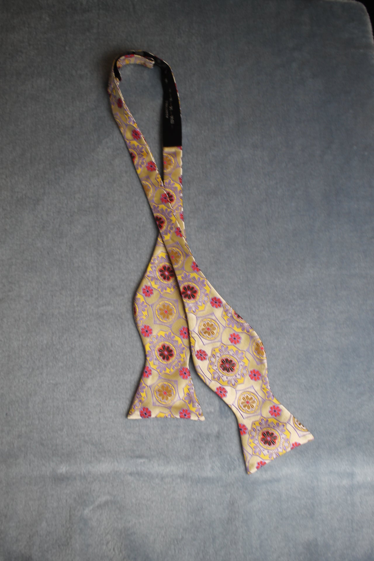 Vintage self tie thistle end cream yellow red purple pattern bow tie adjustable