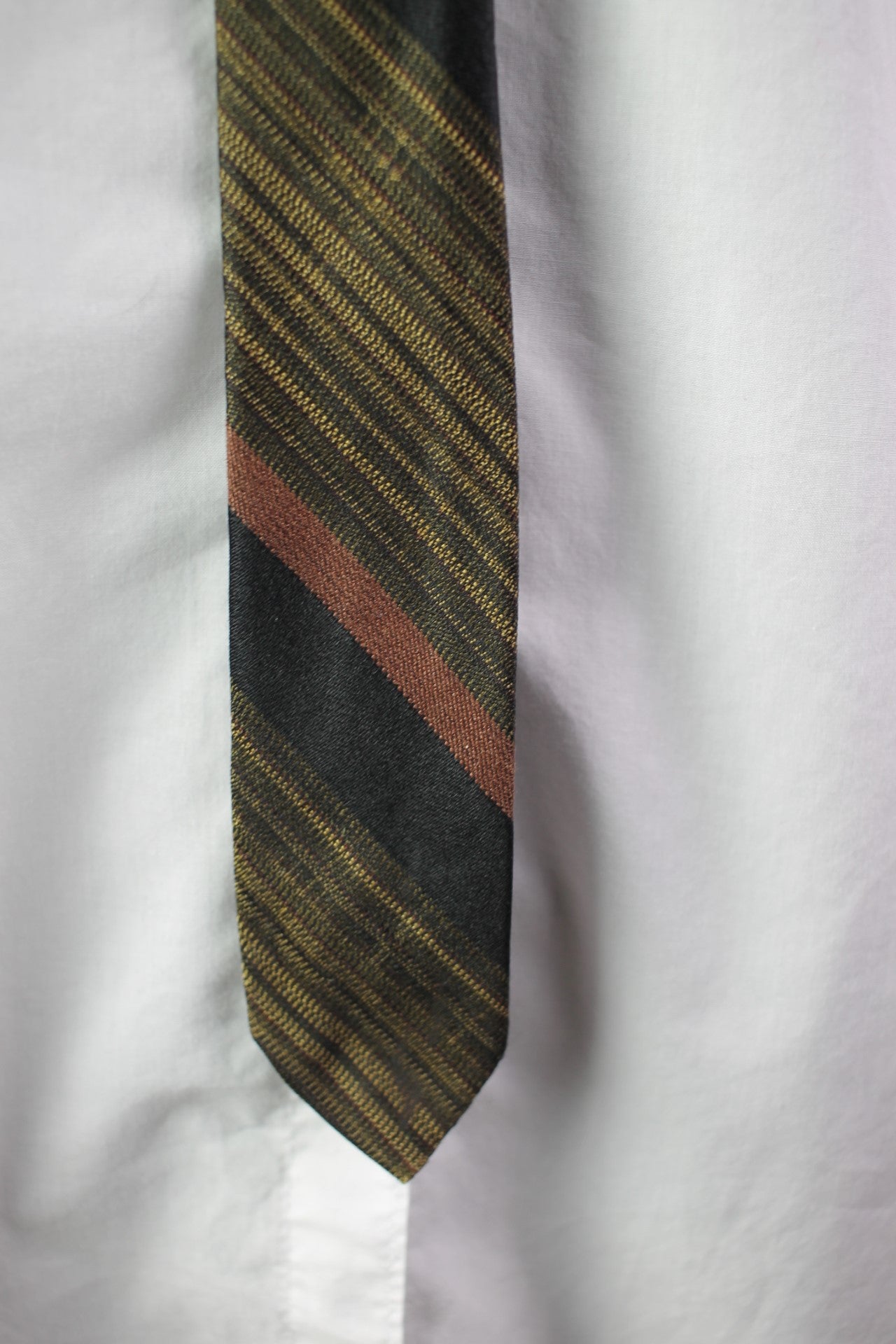 Vintage Famous Barr all silk brown gold green striped pattern skinny tie