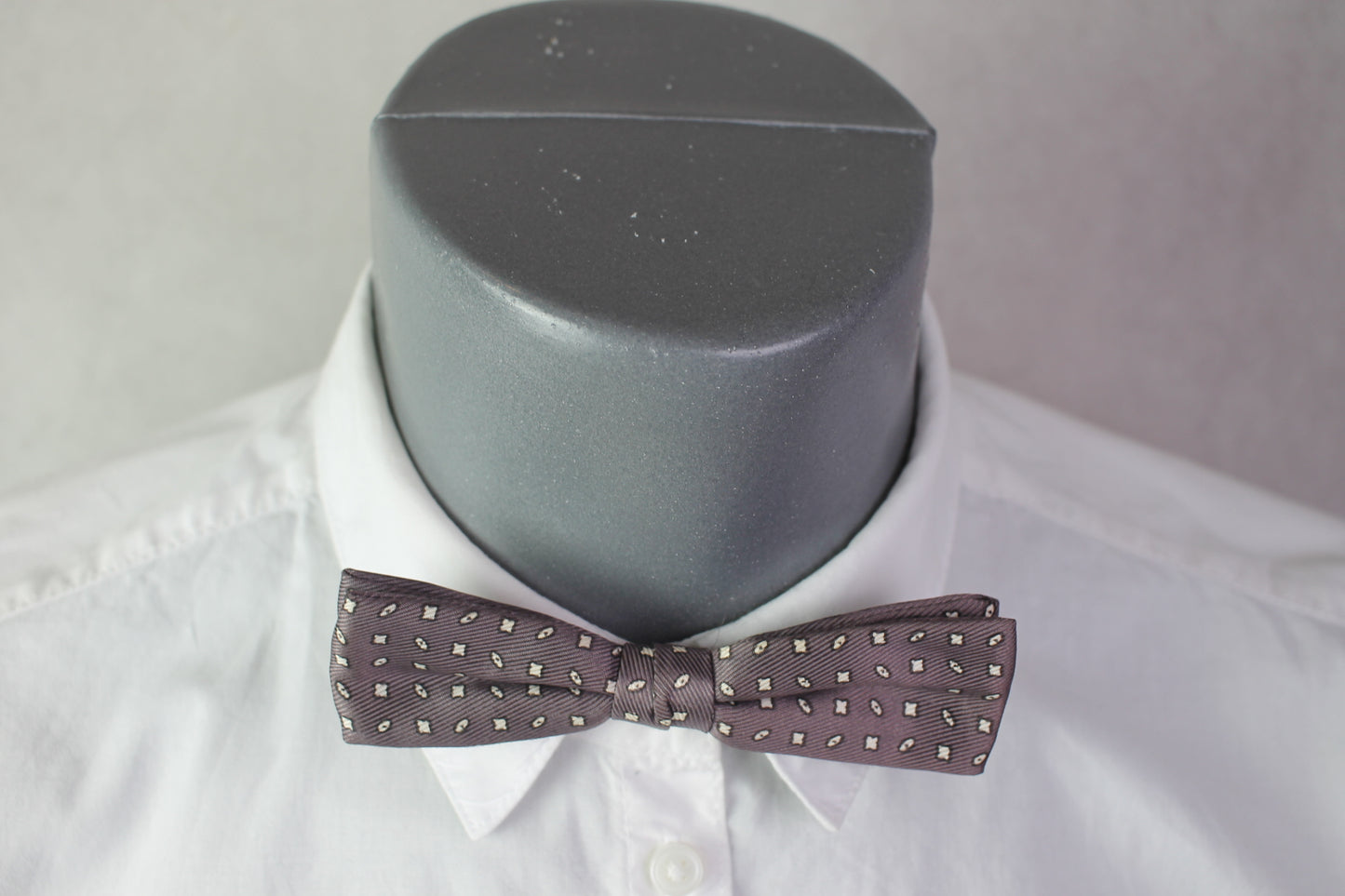 Vintage pre-tied clip on grey purple white spot pattern bow tie