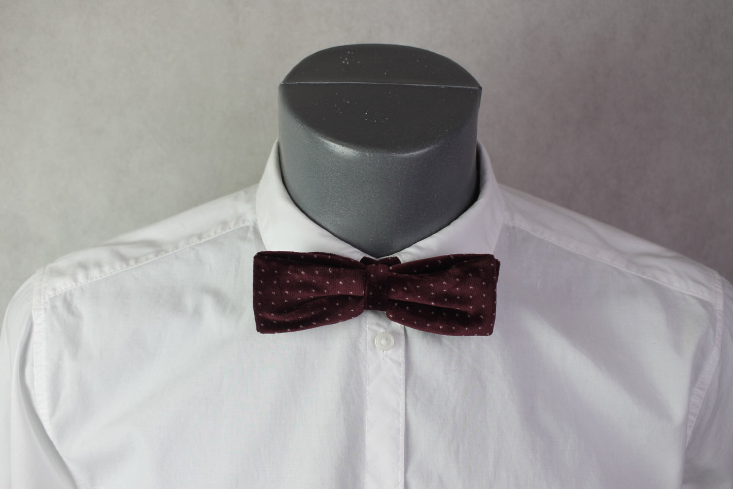 Vintage pre-tied velvet dark purple white spots pattern bow tie adjustable