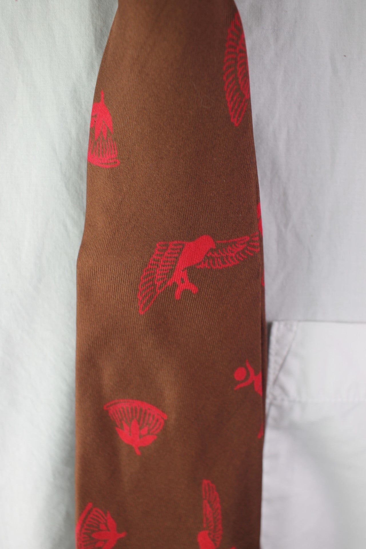 Vintage Finchley All Silk Brown Pink Eagle Motifs Pattern Tie