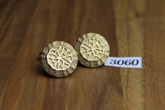 Unusual Vintage Large Gold Metal Round Embossed Cuff Links